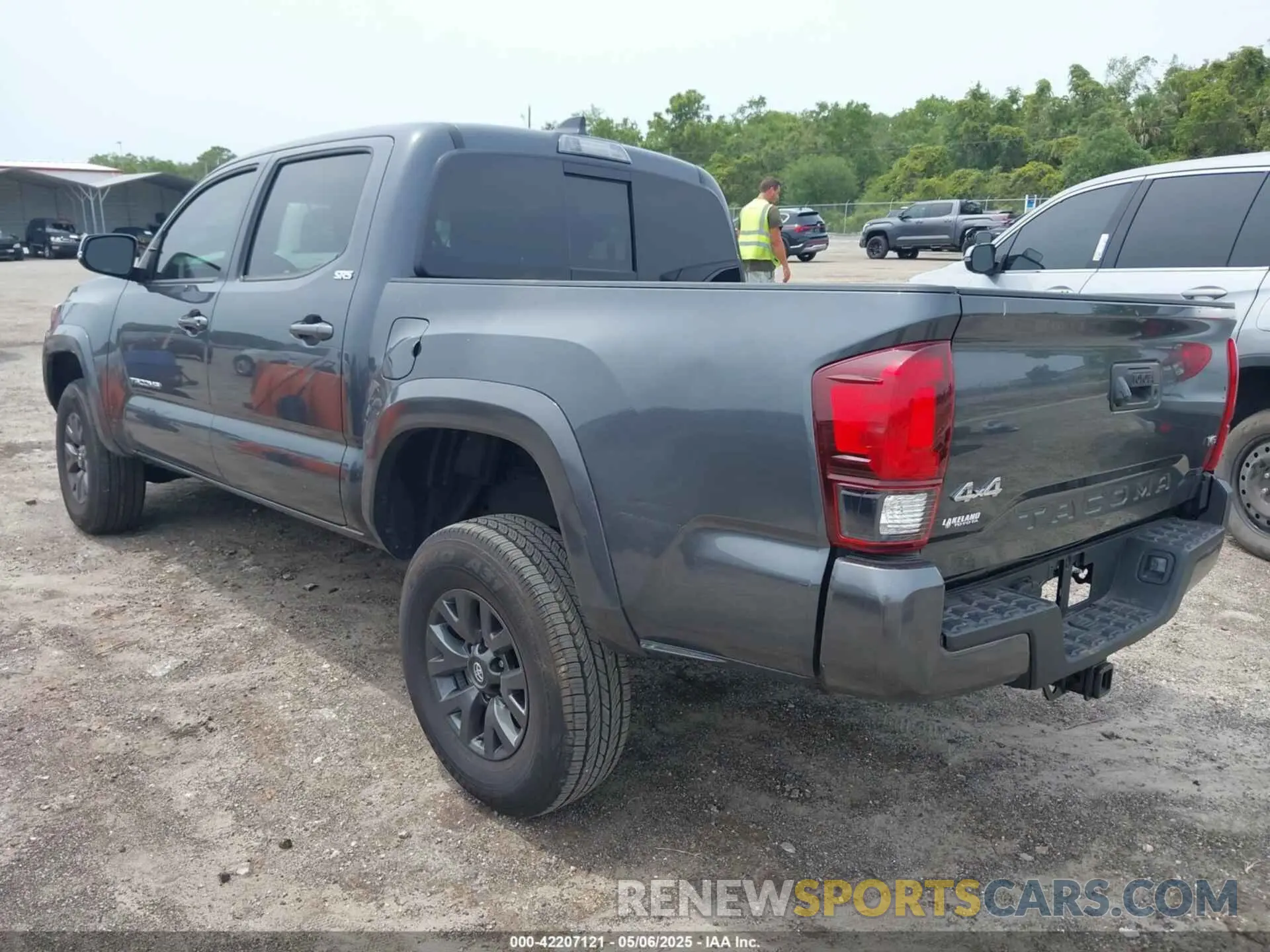 3 Photograph of a damaged car 3TMCZ5AN4PM594481 TOYOTA TACOMA 2023