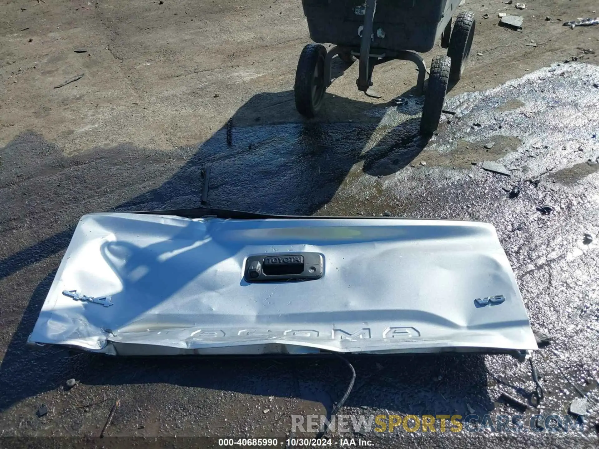 12 Photograph of a damaged car 3TMCZ5AN4PM610114 TOYOTA TACOMA 2023