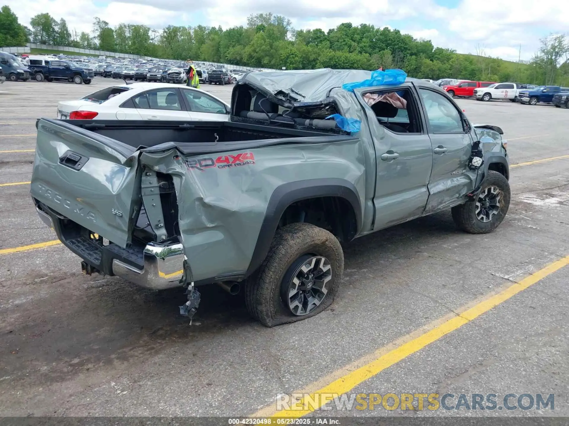 4 Фотография поврежденного автомобиля 3TMCZ5AN5PM541627 TOYOTA TACOMA 2023