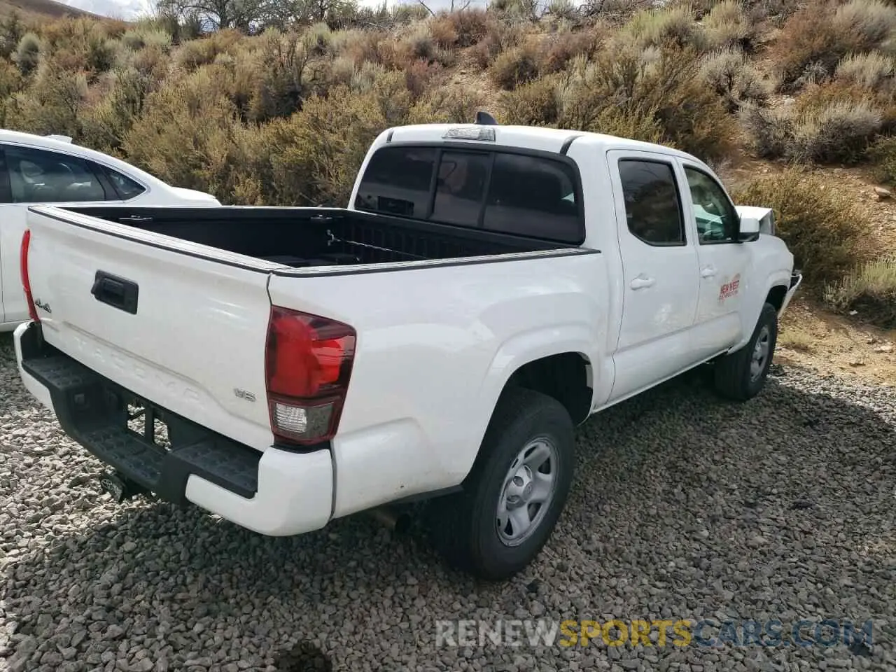 3 Фотография поврежденного автомобиля 3TMCZ5AN6PM558338 TOYOTA TACOMA 2023