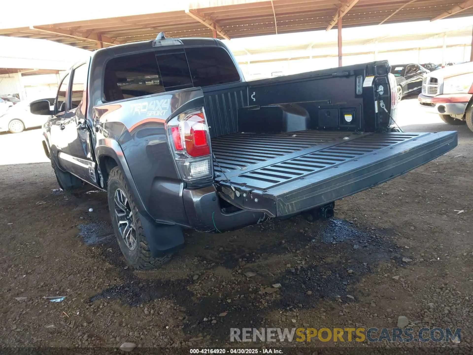3 Фотография поврежденного автомобиля 3TMCZ5AN6PM577729 TOYOTA TACOMA 2023