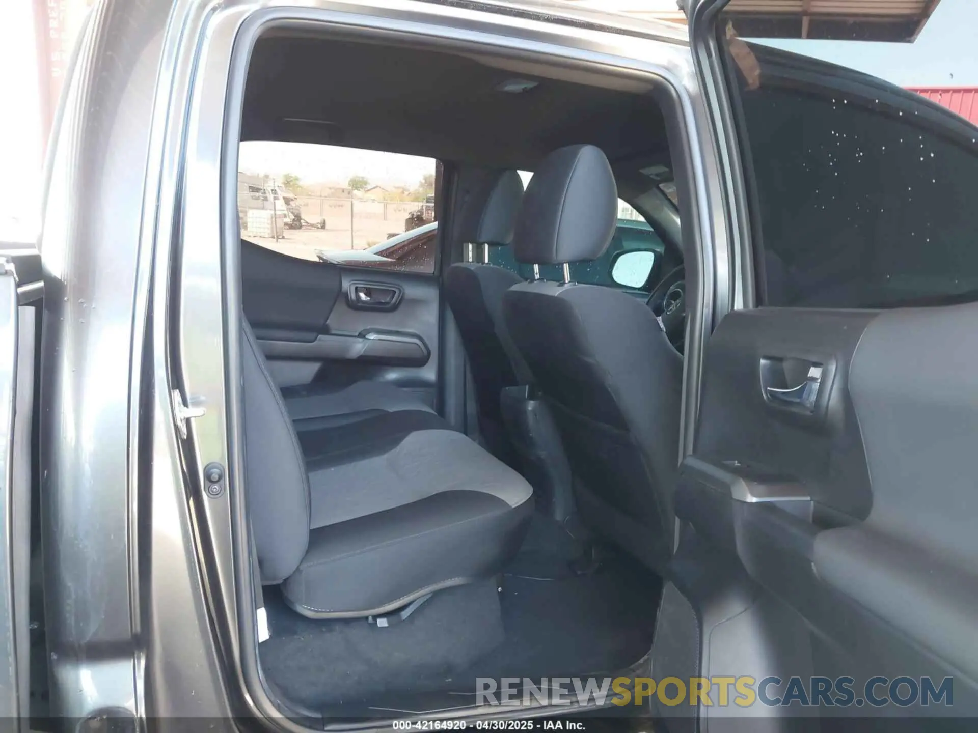 8 Фотография поврежденного автомобиля 3TMCZ5AN6PM577729 TOYOTA TACOMA 2023
