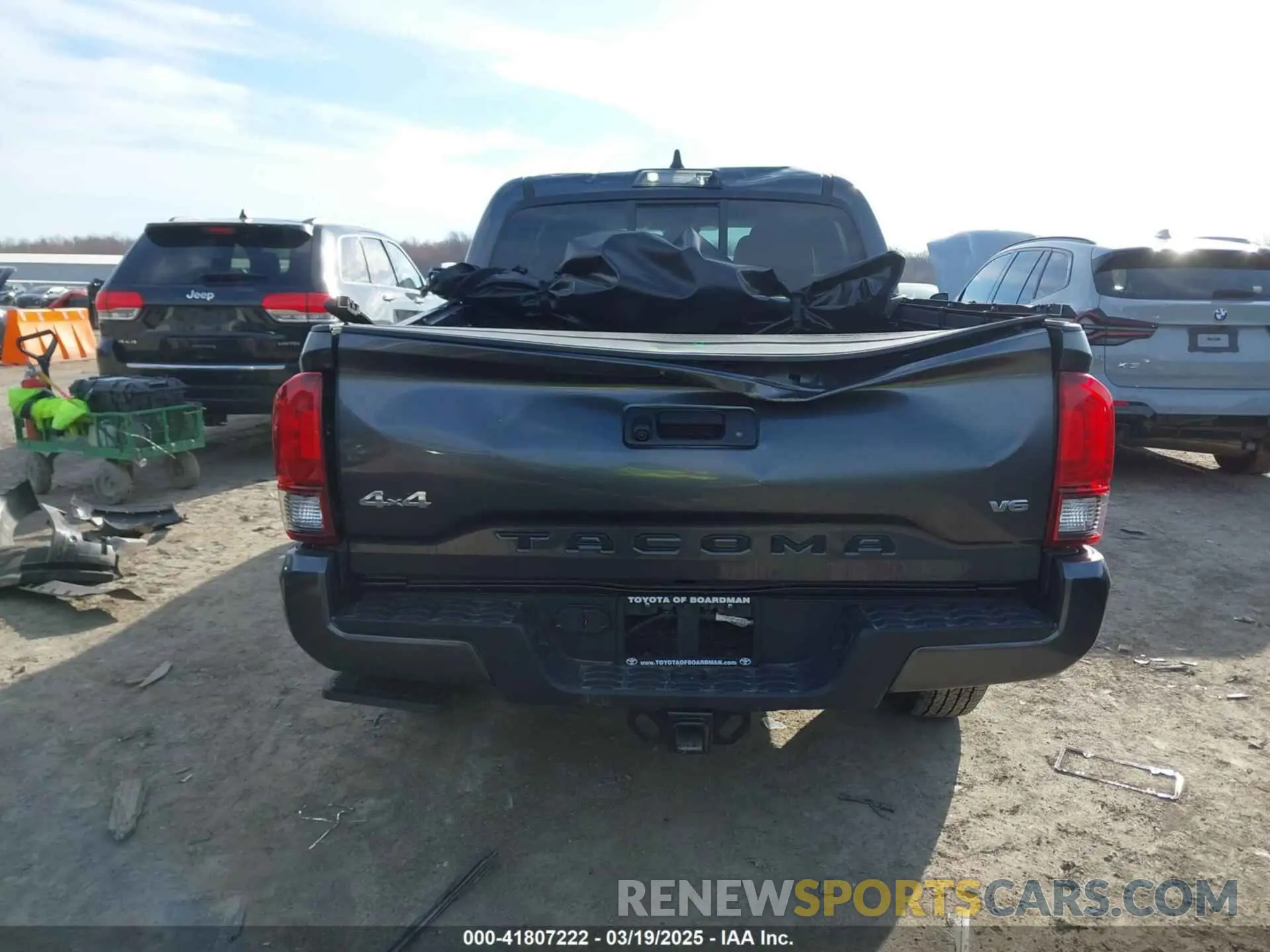 16 Photograph of a damaged car 3TMCZ5AN6PM606064 TOYOTA TACOMA 2023