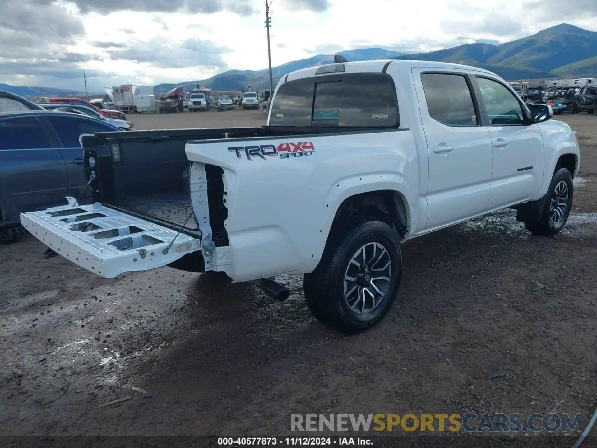 4 Photograph of a damaged car 3TMCZ5AN6PM637881 TOYOTA TACOMA 2023