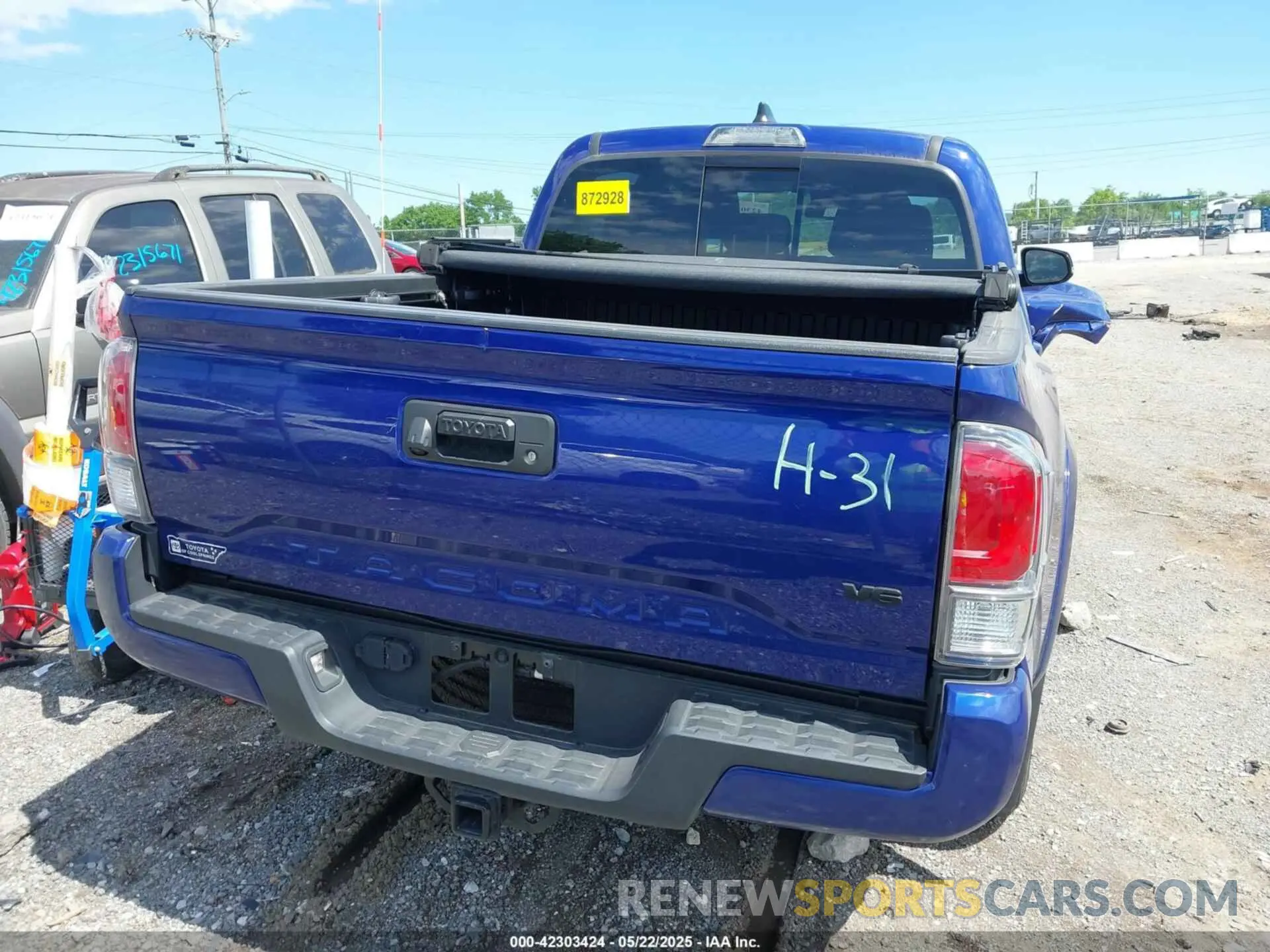 16 Photograph of a damaged car 3TMCZ5AN9PM553456 TOYOTA TACOMA 2023