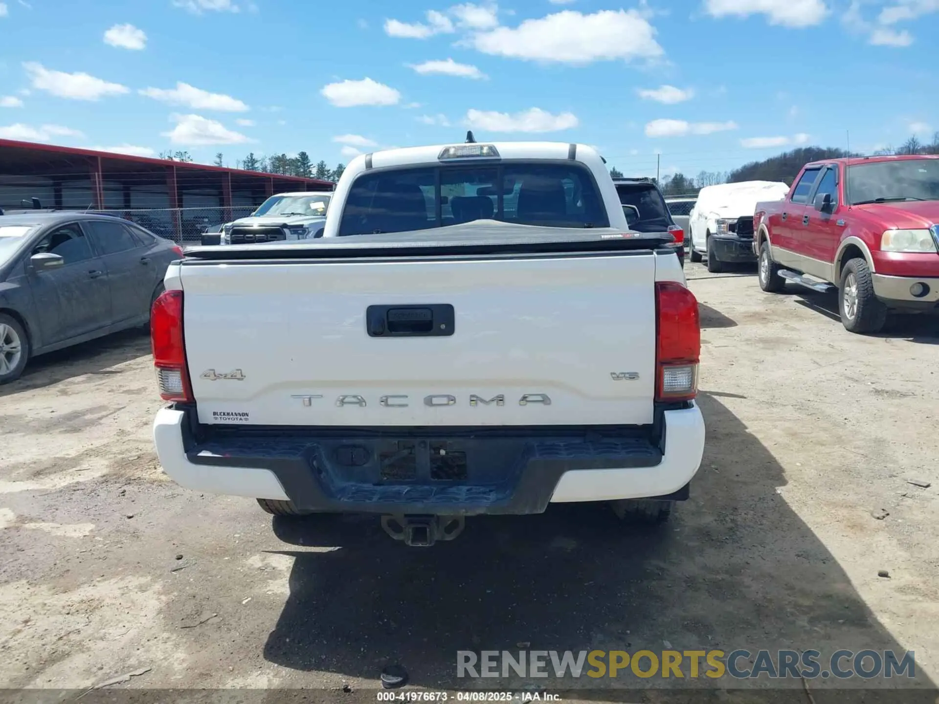17 Фотография поврежденного автомобиля 3TMCZ5AN9PM632917 TOYOTA TACOMA 2023