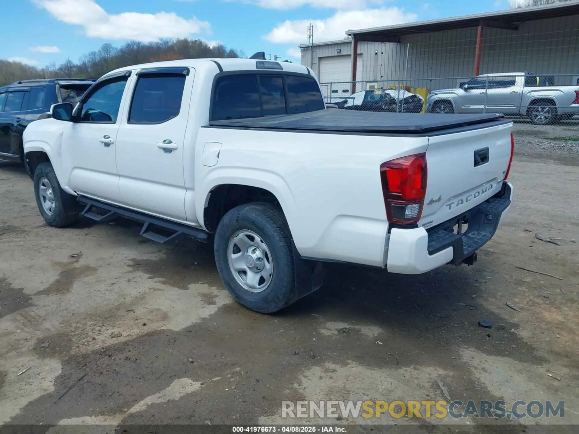 3 Фотография поврежденного автомобиля 3TMCZ5AN9PM632917 TOYOTA TACOMA 2023