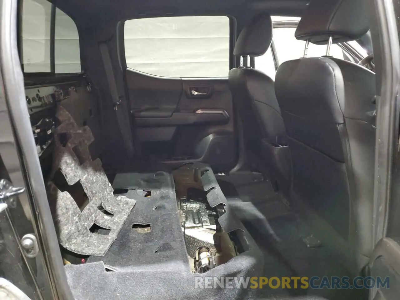 10 Photograph of a damaged car 3TMGZ5AN2PM539576 TOYOTA TACOMA 2023