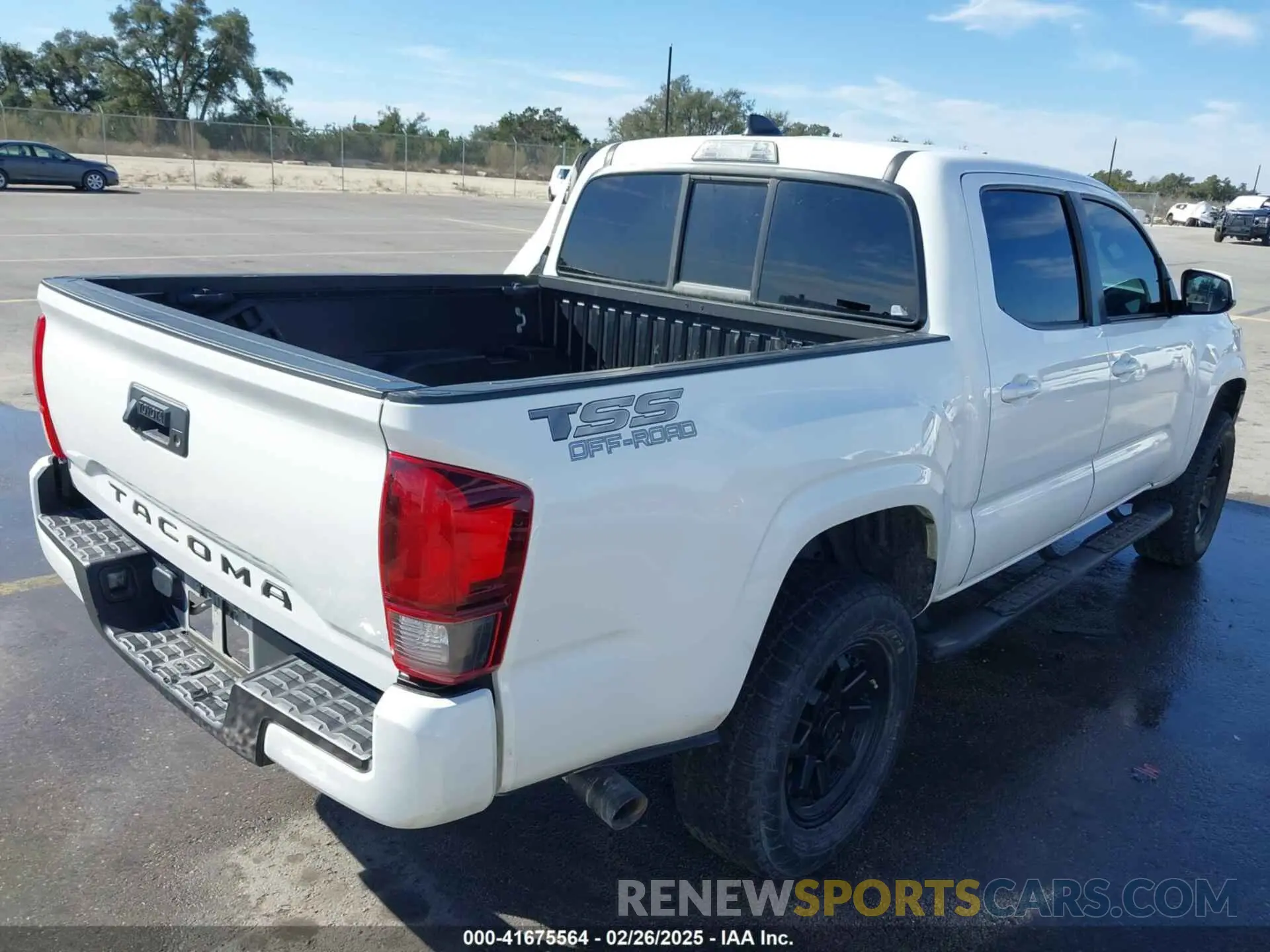 4 Фотография поврежденного автомобиля 3TYAX5GN6PT073481 TOYOTA TACOMA 2023