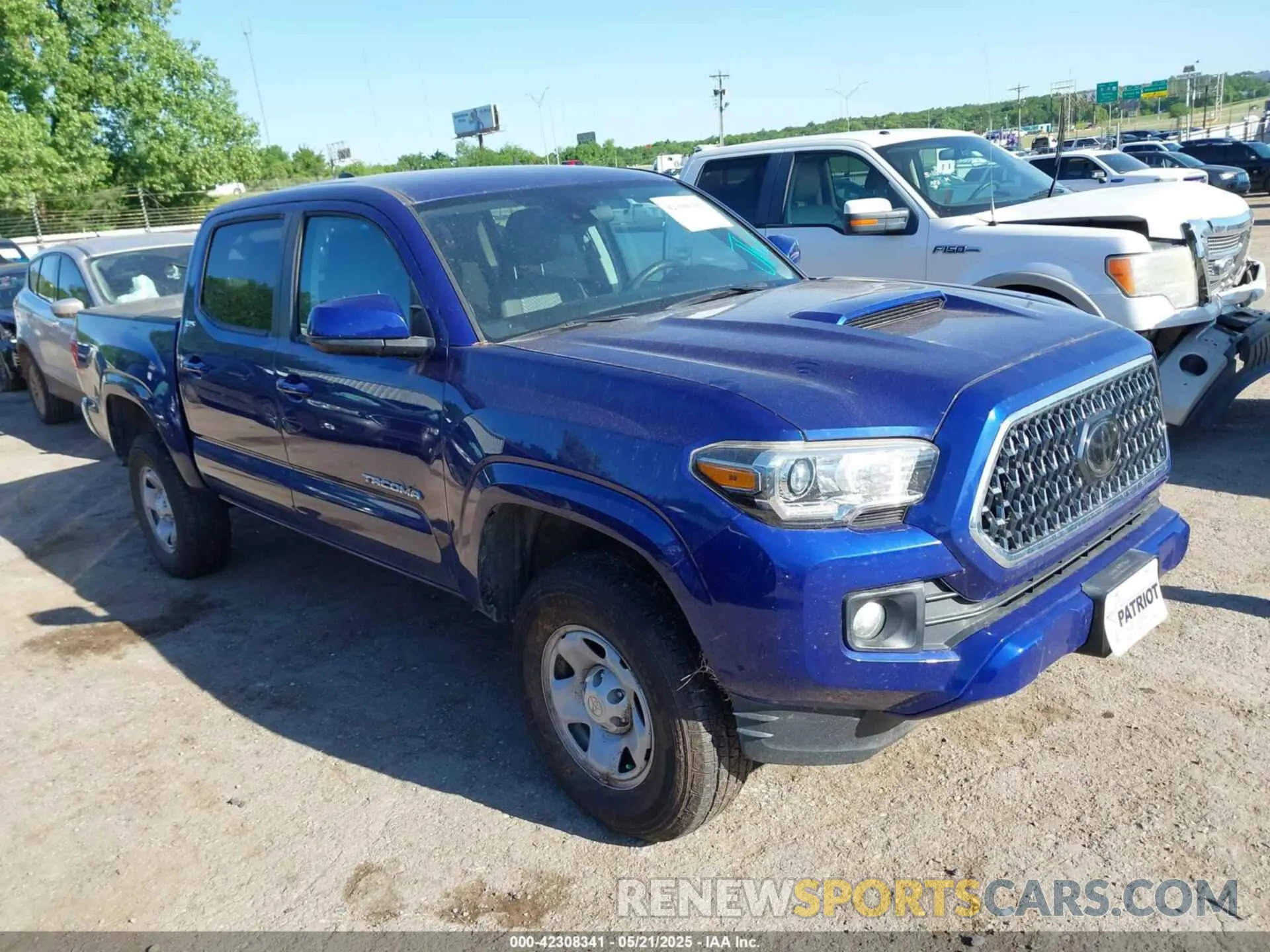 1 Фотография поврежденного автомобиля 3TYAX5GN6PT090409 TOYOTA TACOMA 2023