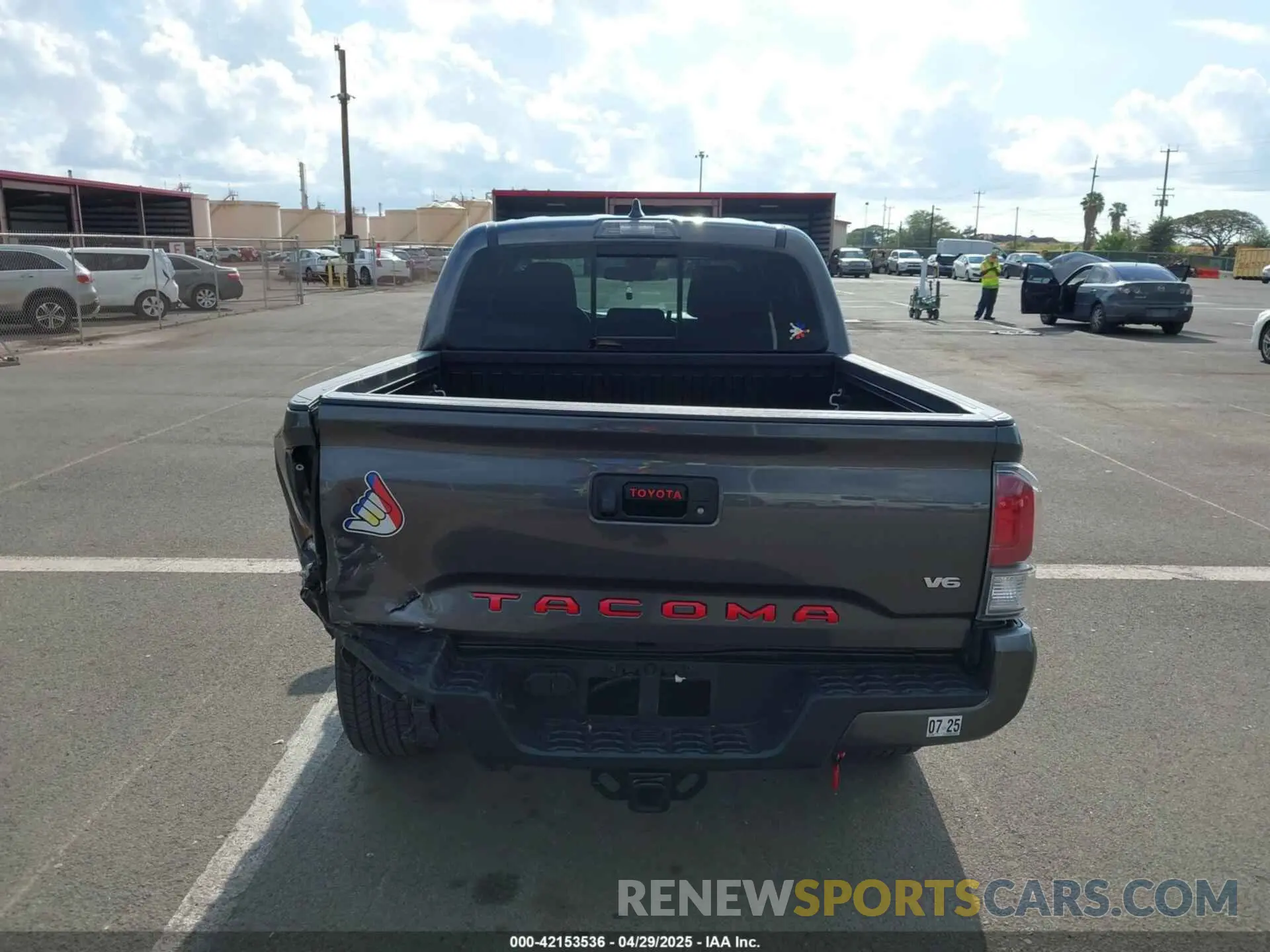16 Photograph of a damaged car 3TYAZ5CN0PT033154 TOYOTA TACOMA 2023
