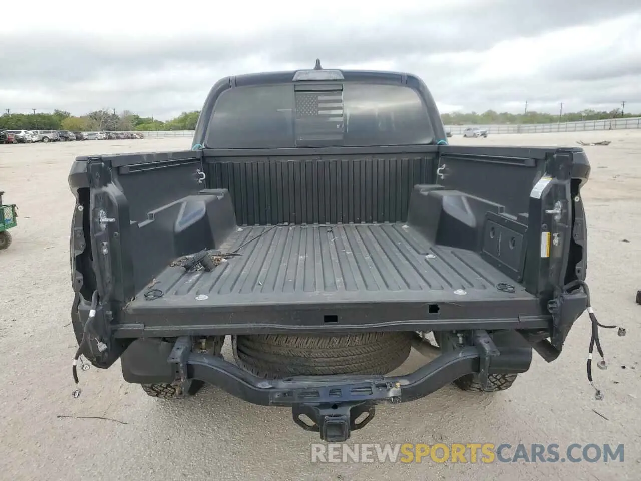 6 Фотография поврежденного автомобиля 3TYAZ5CN1PT036130 TOYOTA TACOMA 2023