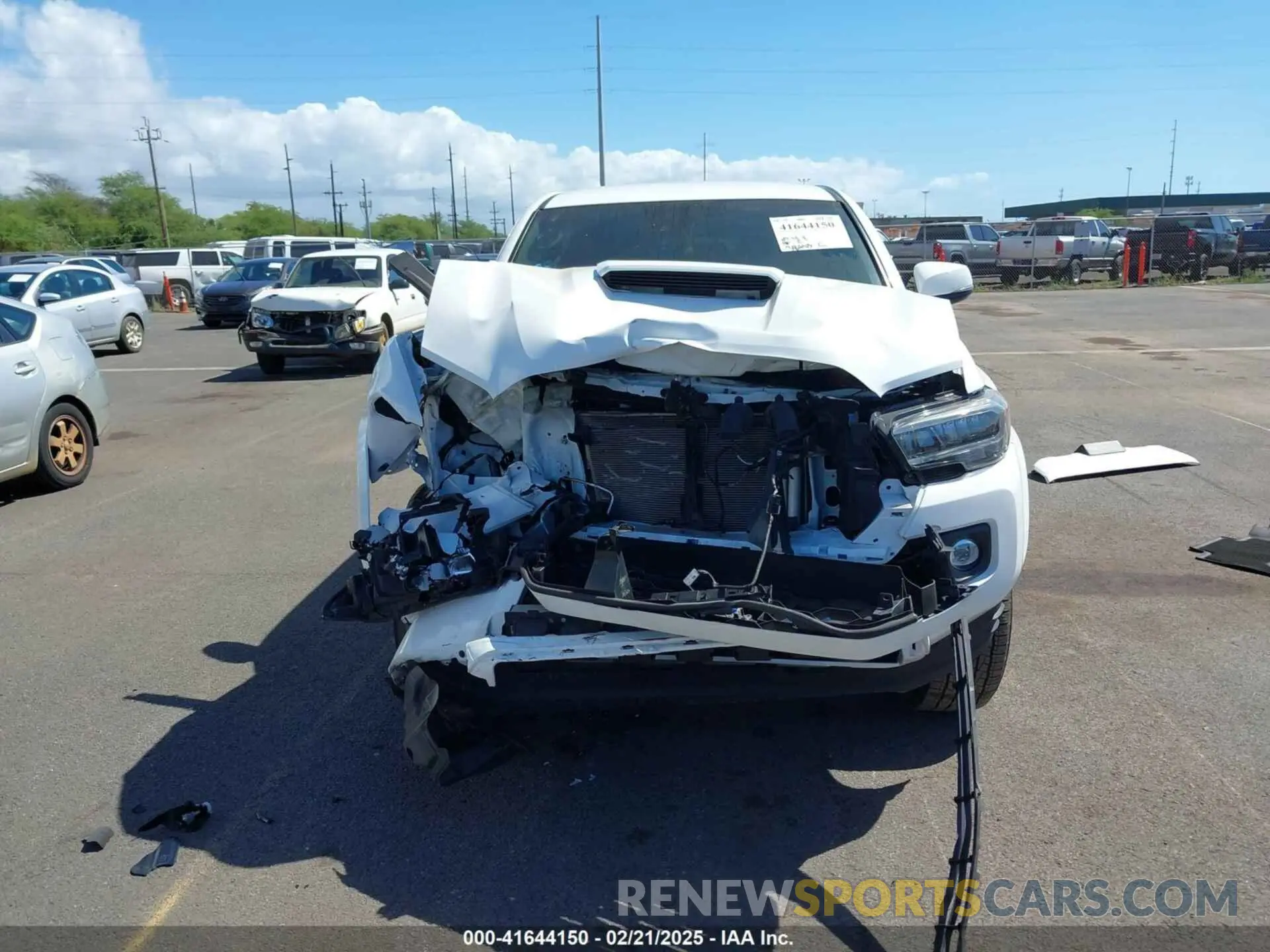 13 Фотография поврежденного автомобиля 3TYAZ5CN3PT026084 TOYOTA TACOMA 2023