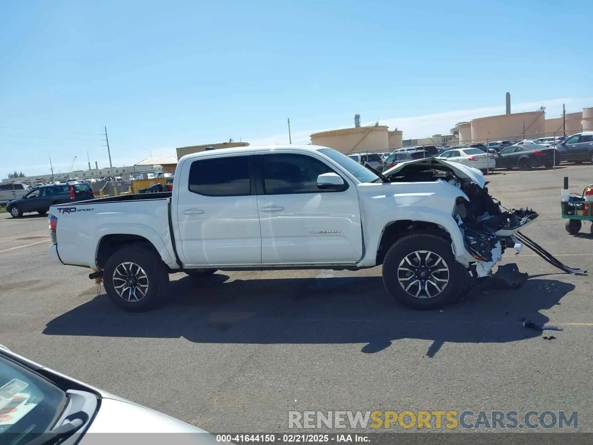 14 Фотография поврежденного автомобиля 3TYAZ5CN3PT026084 TOYOTA TACOMA 2023