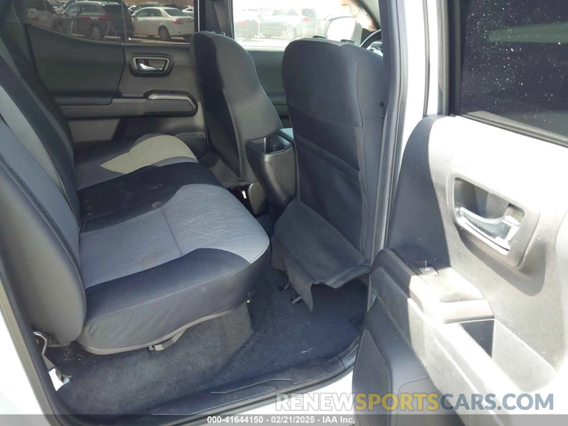 8 Фотография поврежденного автомобиля 3TYAZ5CN3PT026084 TOYOTA TACOMA 2023