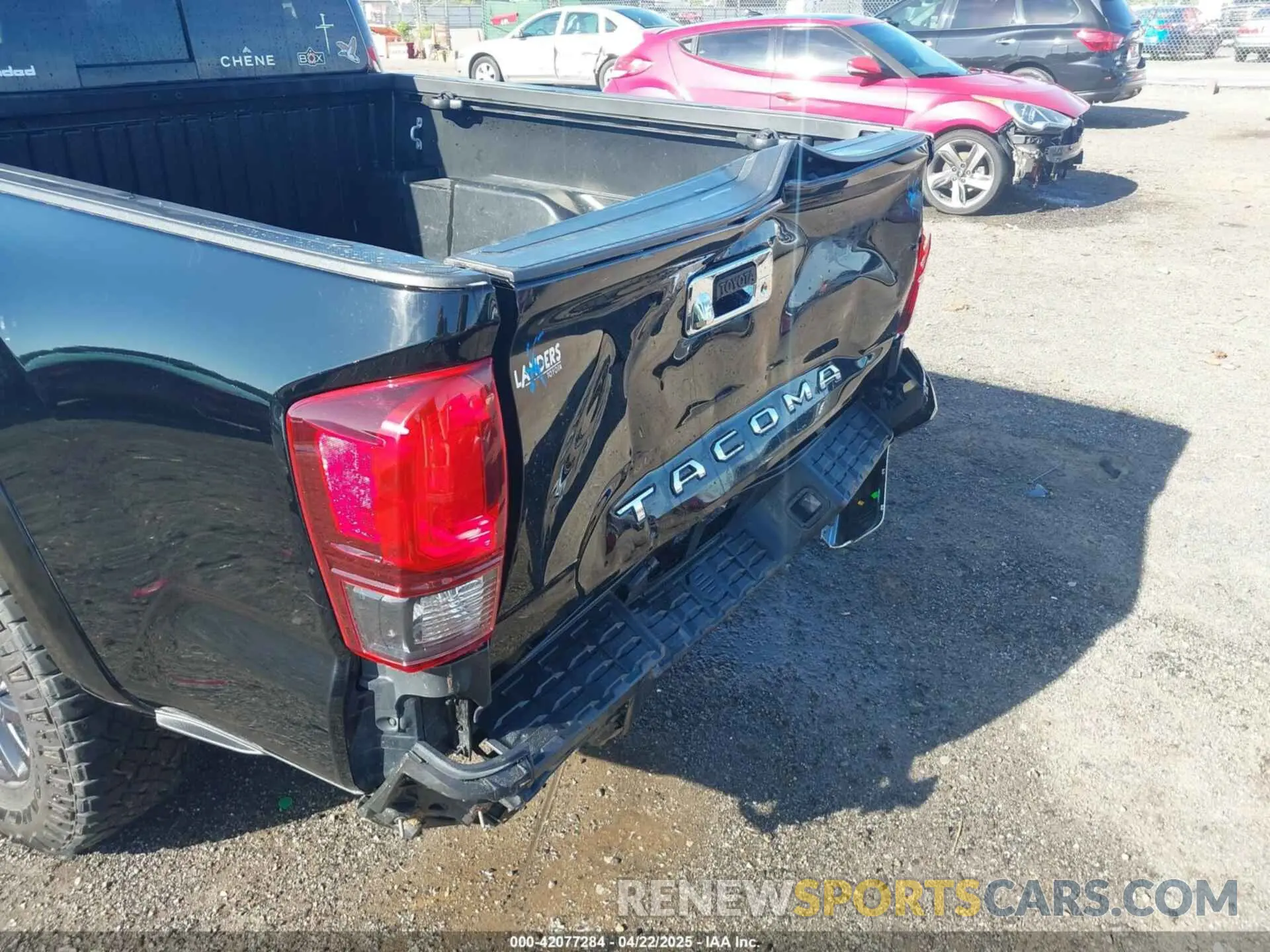 18 Photograph of a damaged car 3TYAZ5CN5PT036387 TOYOTA TACOMA 2023