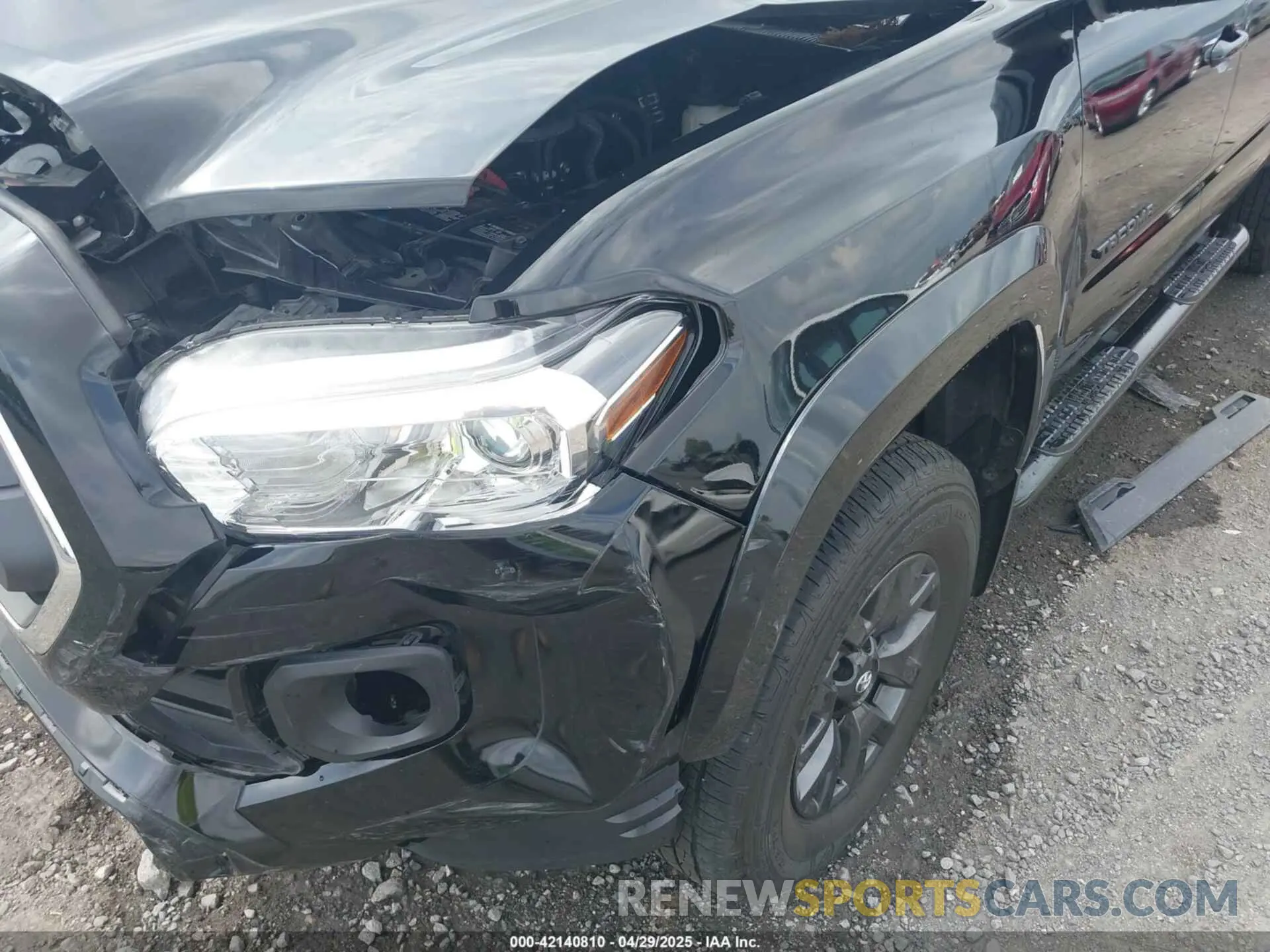 18 Photograph of a damaged car 3TYBZ5DN9PT002746 TOYOTA TACOMA 2023