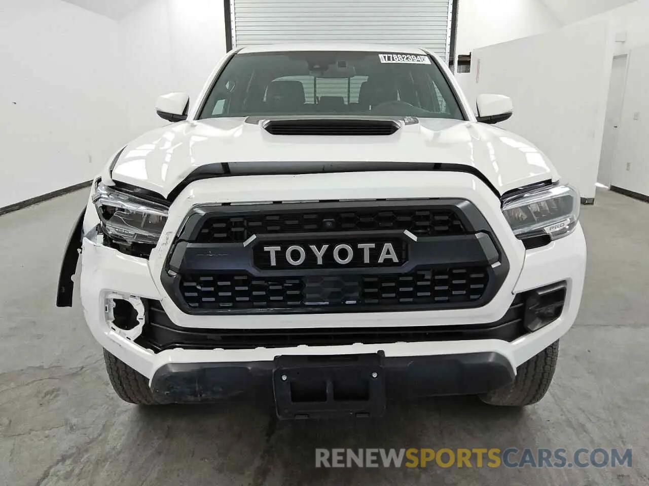 5 Photograph of a damaged car 3TYCZ5AN1PT171376 TOYOTA TACOMA 2023
