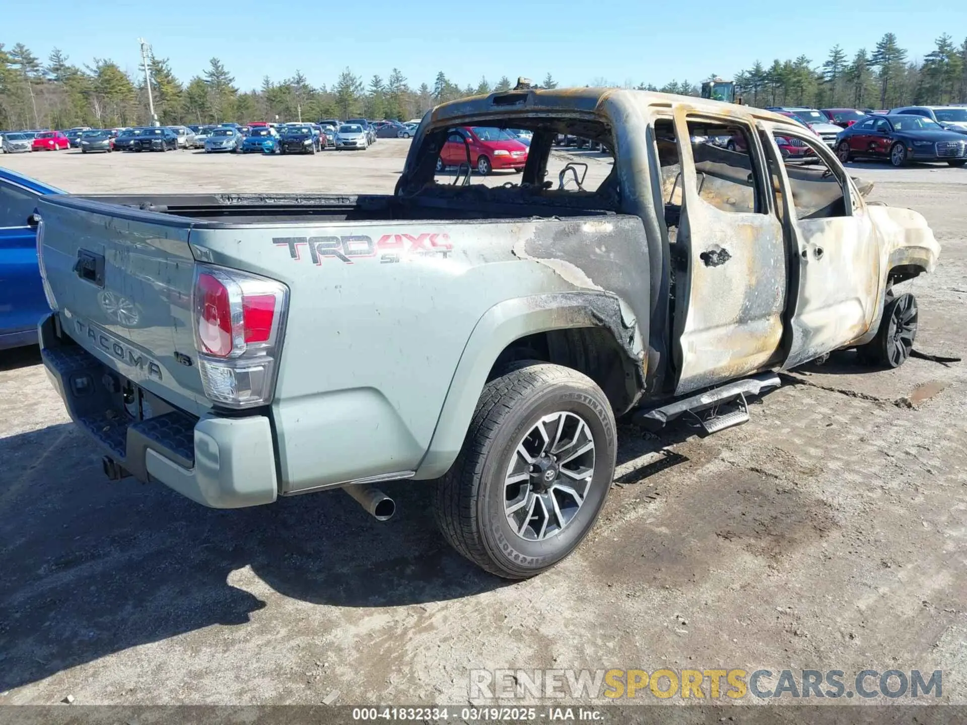 4 Photograph of a damaged car 3TYCZ5AN2PT132764 TOYOTA TACOMA 2023
