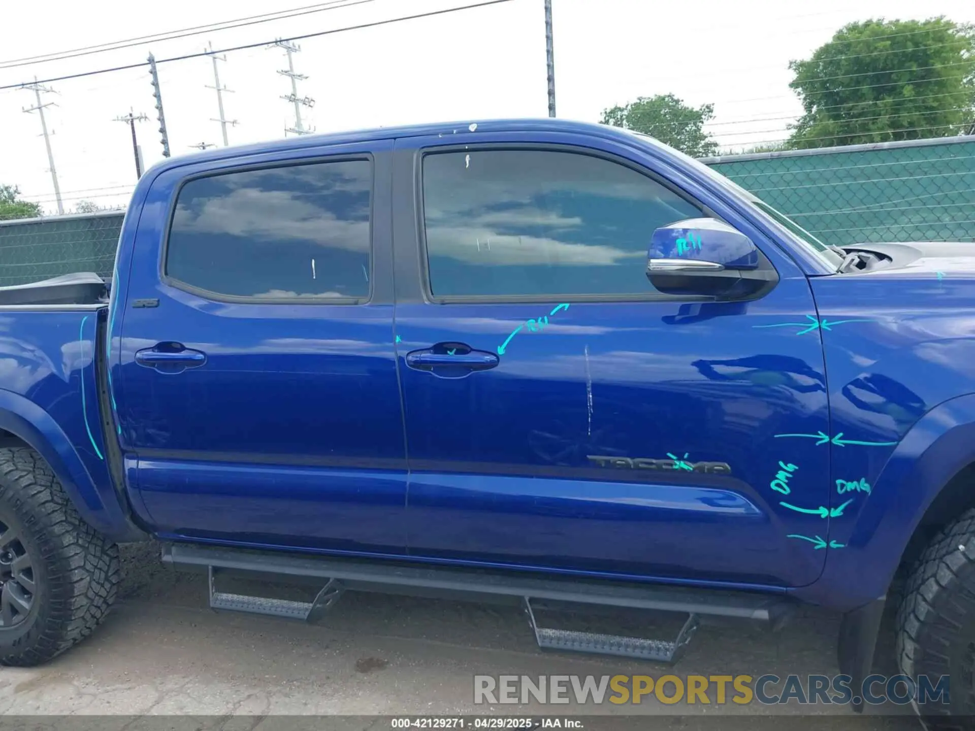 13 Photograph of a damaged car 3TYCZ5AN3PT154966 TOYOTA TACOMA 2023