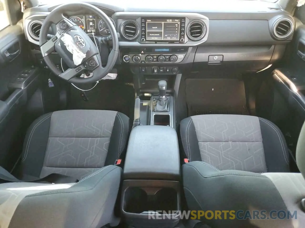 8 Фотография поврежденного автомобиля 3TYCZ5AN3PT174828 TOYOTA TACOMA 2023