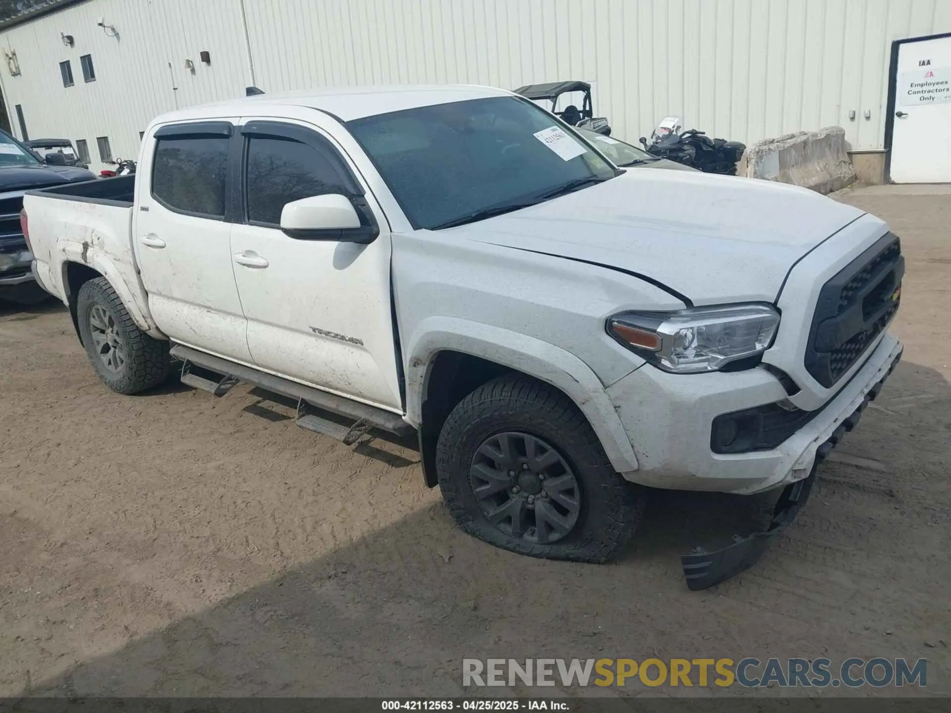 1 Фотография поврежденного автомобиля 3TYCZ5AN4PT136492 TOYOTA TACOMA 2023