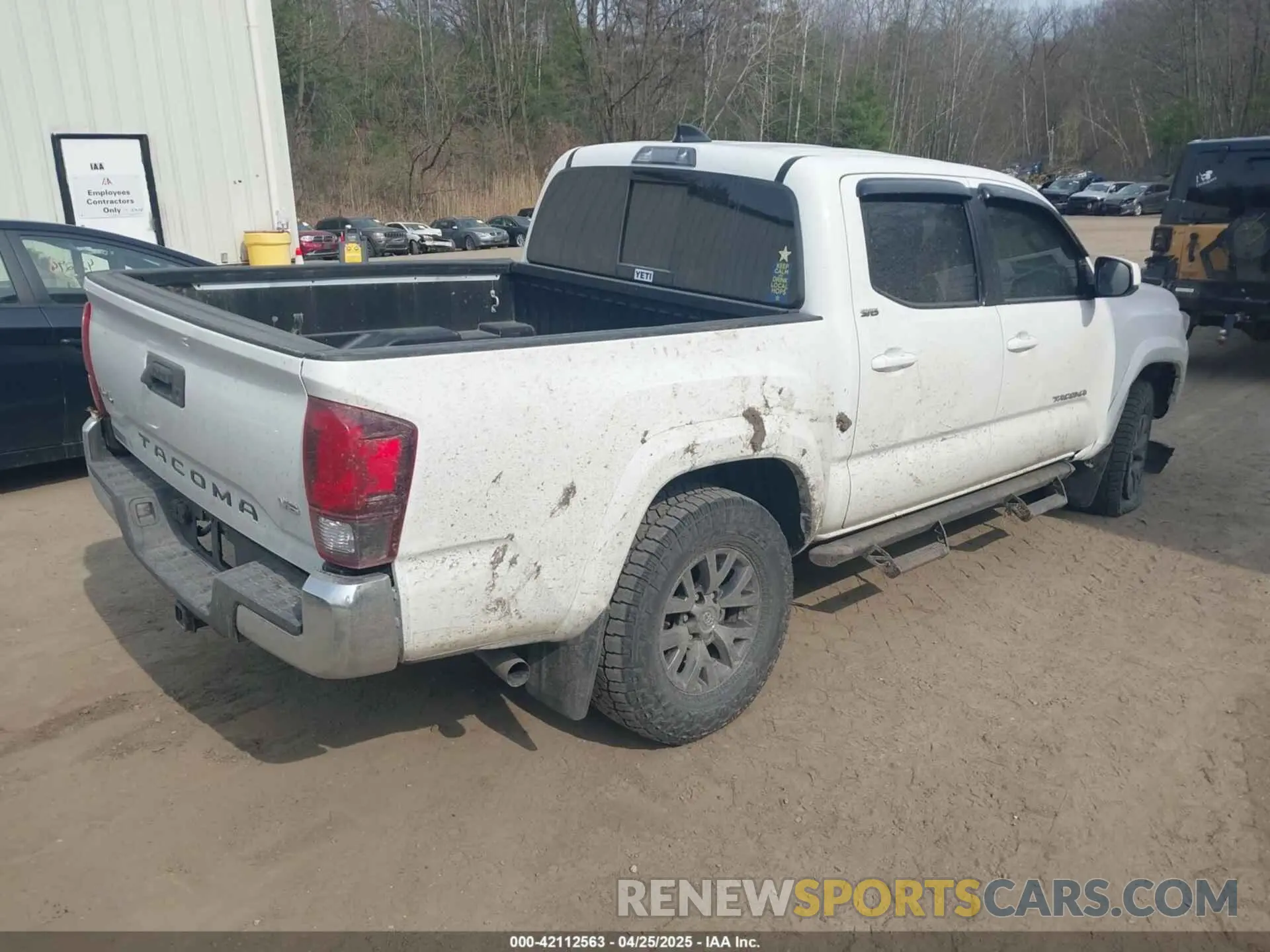 4 Фотография поврежденного автомобиля 3TYCZ5AN4PT136492 TOYOTA TACOMA 2023