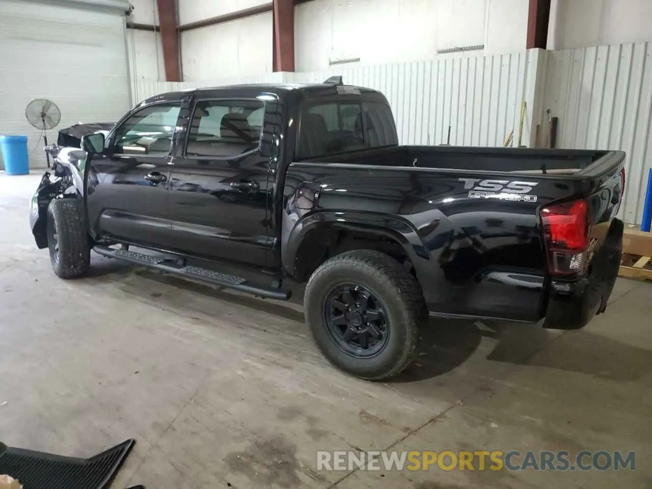 2 Фотография поврежденного автомобиля 3TYCZ5AN4PT138808 TOYOTA TACOMA 2023