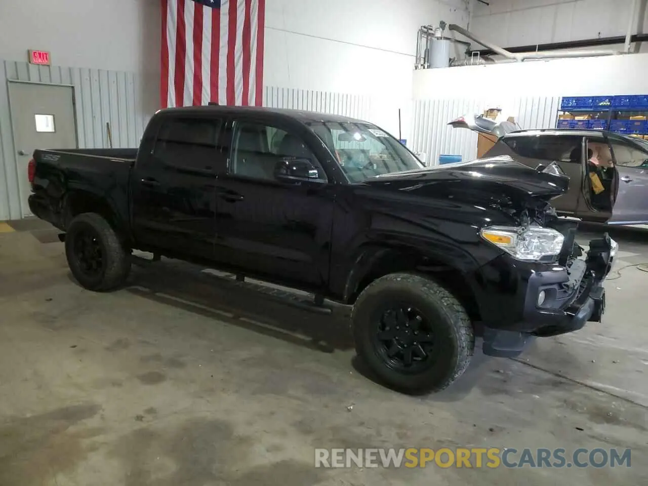 4 Фотография поврежденного автомобиля 3TYCZ5AN4PT138808 TOYOTA TACOMA 2023