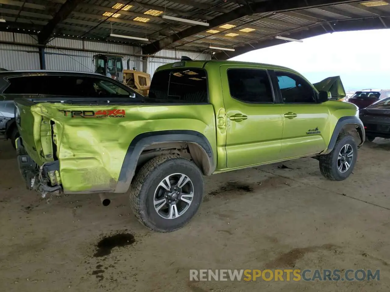 3 Фотография поврежденного автомобиля 3TYCZ5AN6PT128250 TOYOTA TACOMA 2023