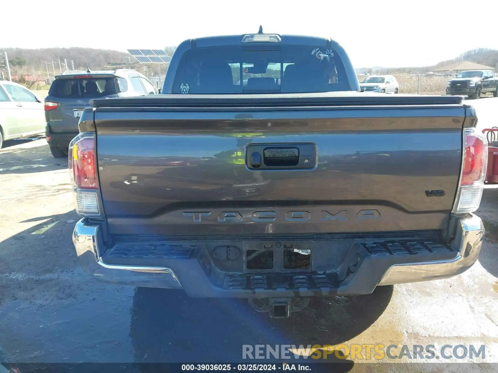 17 Photograph of a damaged car 3TYCZ5AN6PT130581 TOYOTA TACOMA 2023