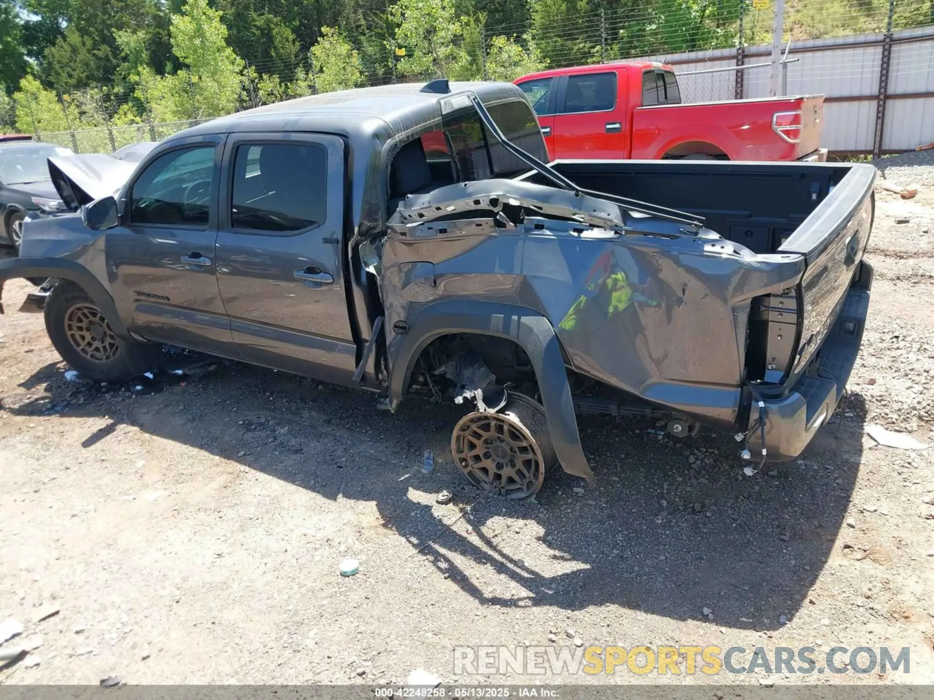 3 Фотография поврежденного автомобиля 3TYCZ5AN7PT141945 TOYOTA TACOMA 2023