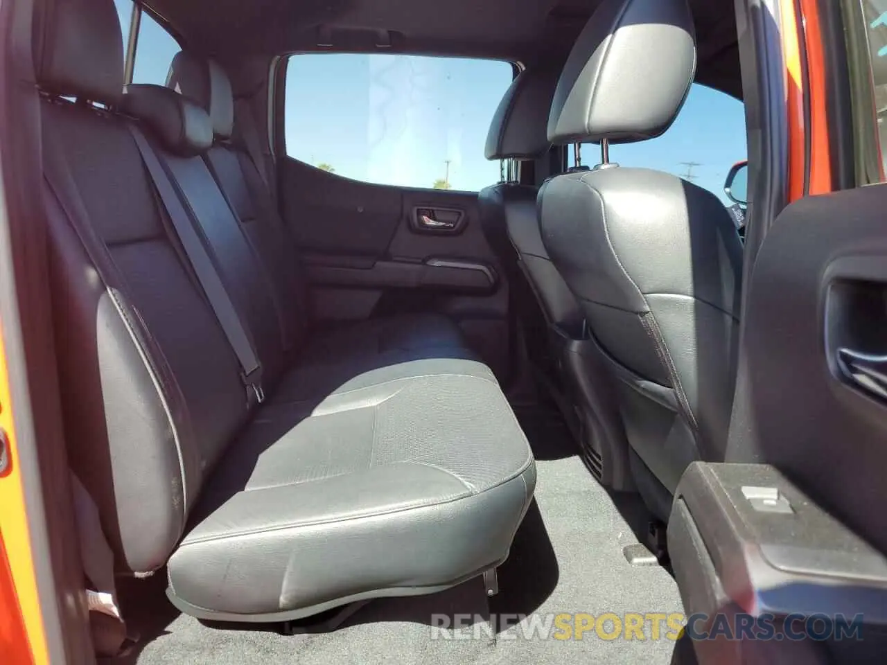 10 Фотография поврежденного автомобиля 3TYCZ5AN7PT169177 TOYOTA TACOMA 2023