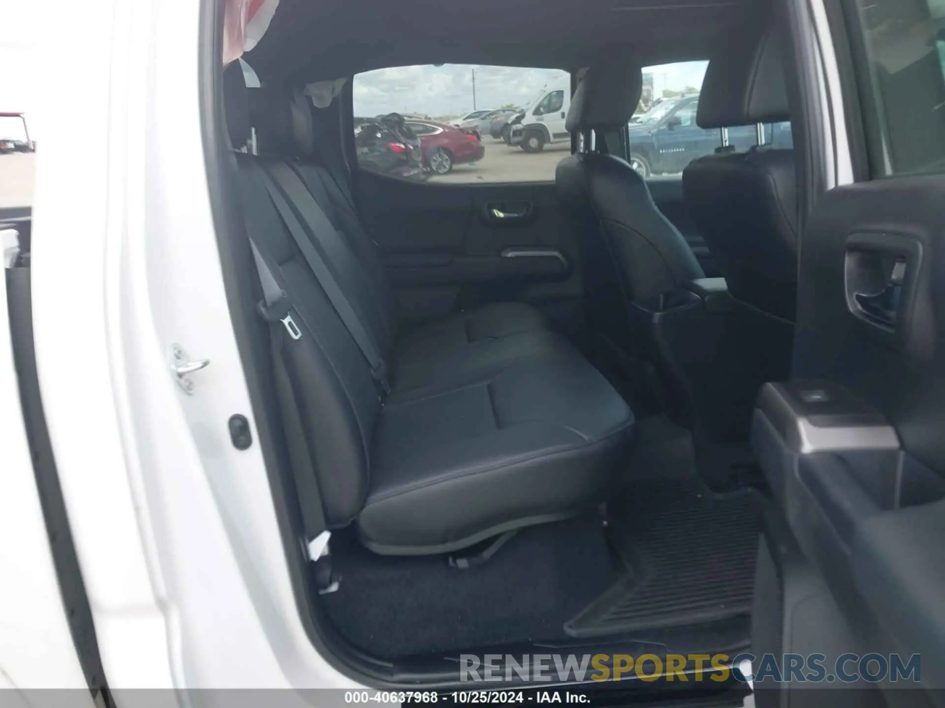 8 Фотография поврежденного автомобиля 3TYGZ5AN0PT171239 TOYOTA TACOMA 2023