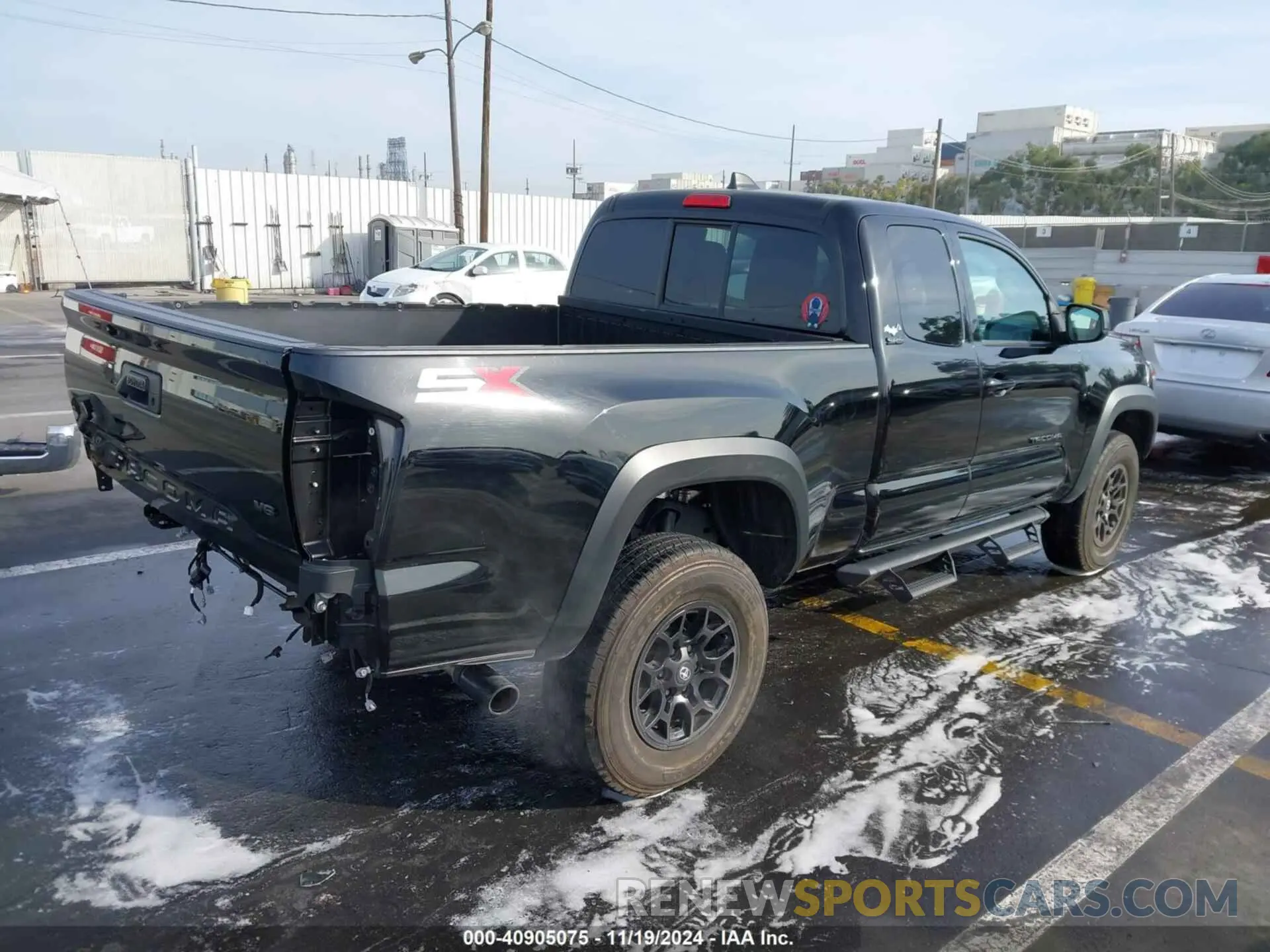 4 Photograph of a damaged car 3TYRZ5CN0PT025235 TOYOTA TACOMA 2023