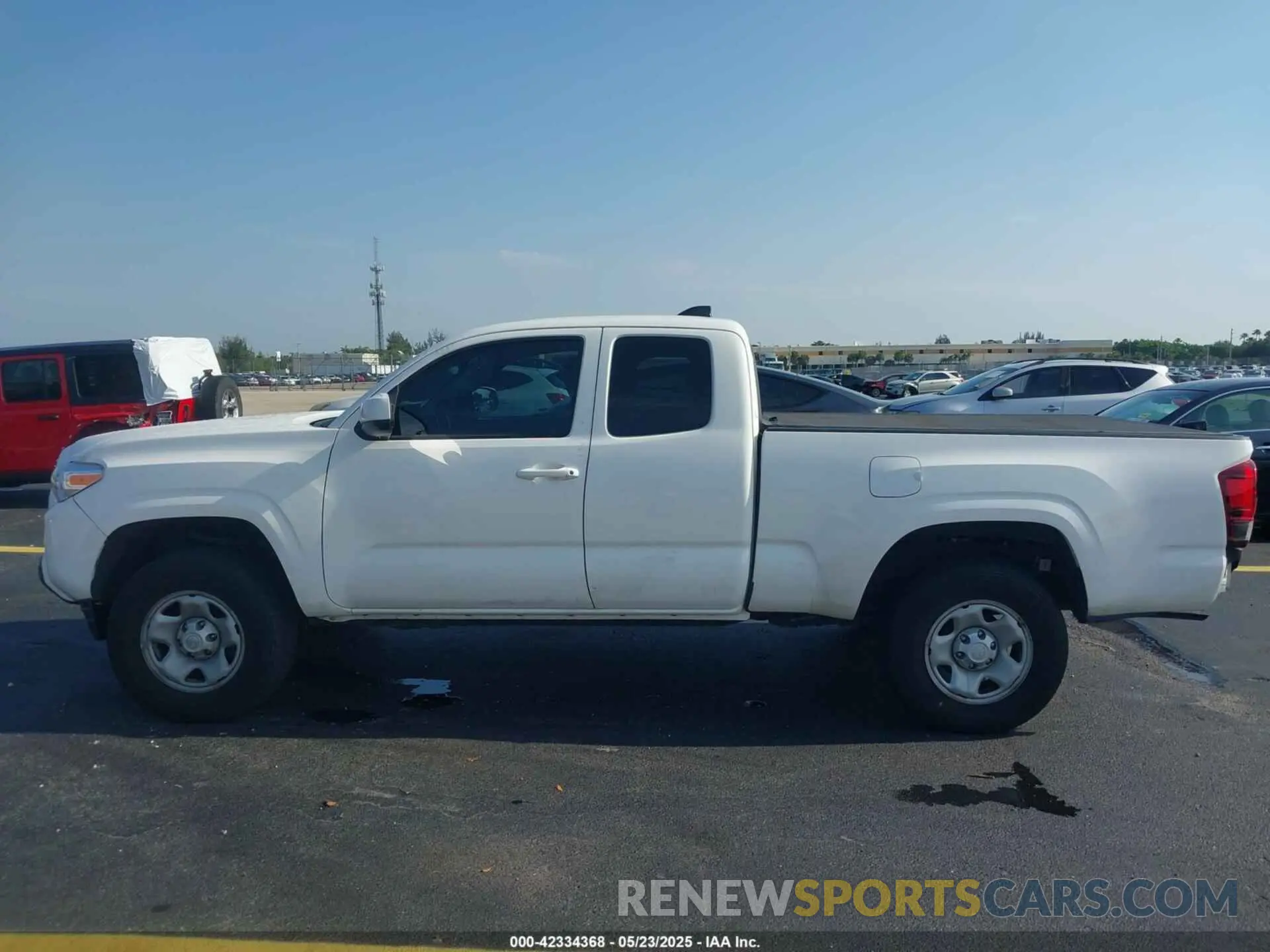 14 Photograph of a damaged car 3TYRZ5CN3PT027187 TOYOTA TACOMA 2023