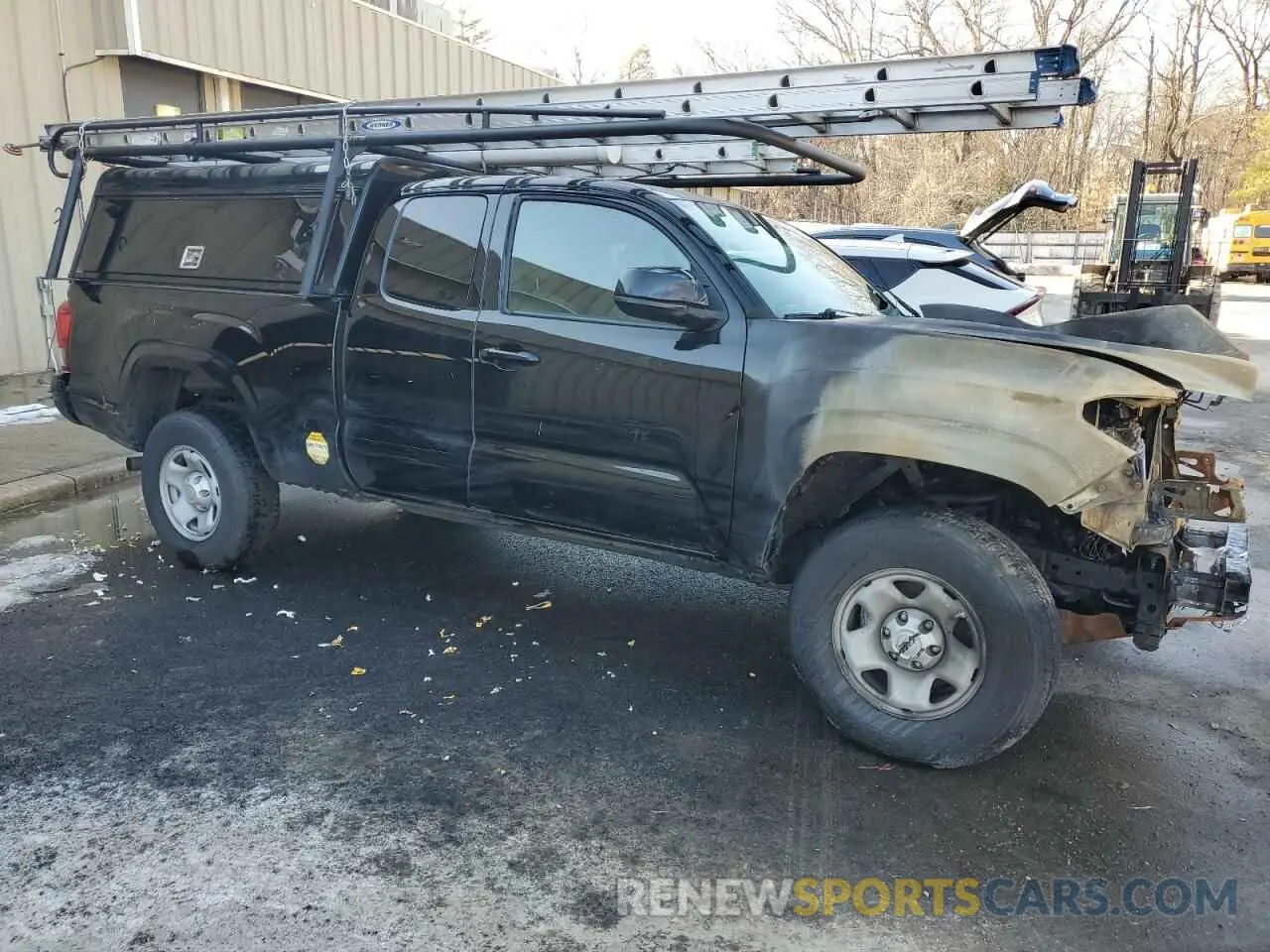 4 Photograph of a damaged car 3TYRZ5CN9PT033849 TOYOTA TACOMA 2023