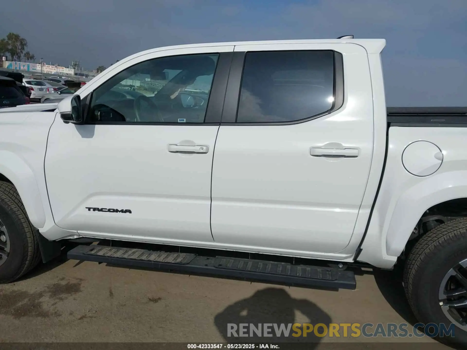 14 Фотография поврежденного автомобиля 3TMKB5FN3RM005643 TOYOTA TACOMA 2024