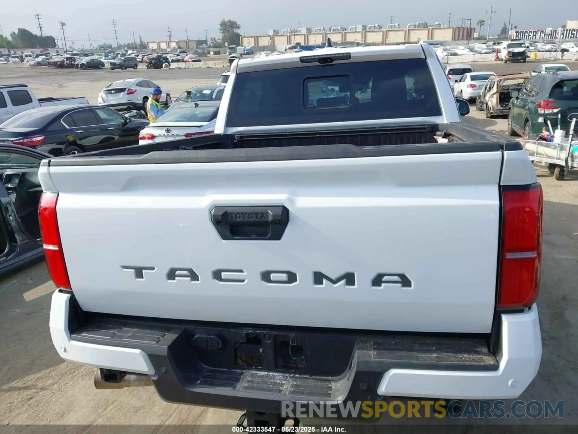 16 Фотография поврежденного автомобиля 3TMKB5FN3RM005643 TOYOTA TACOMA 2024