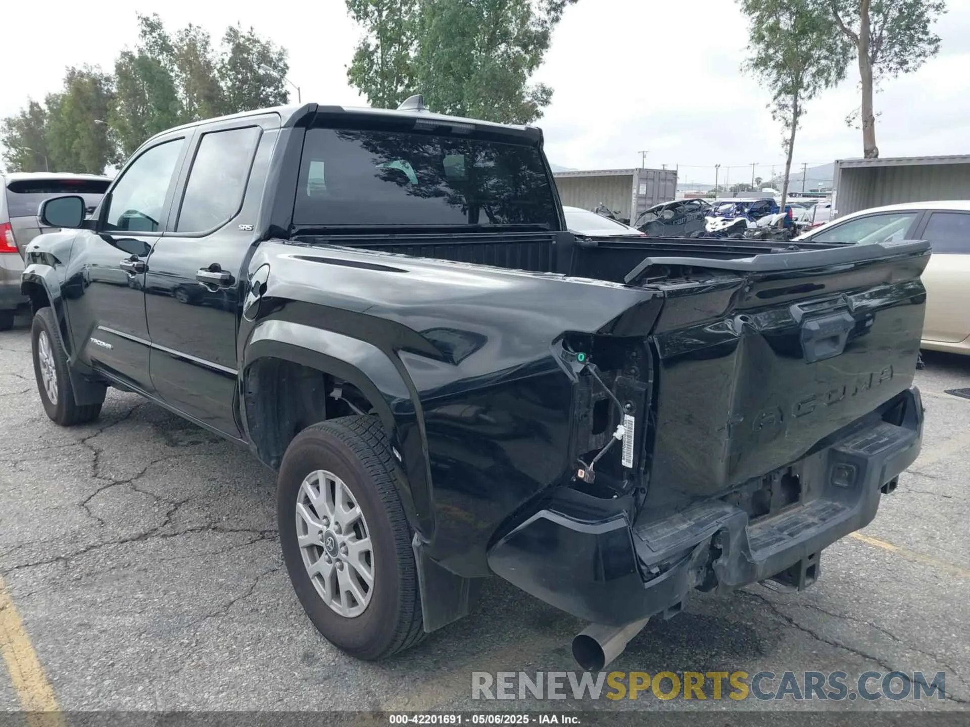 3 Photograph of a damaged car 3TMKB5FN5RM006647 TOYOTA TACOMA 2024