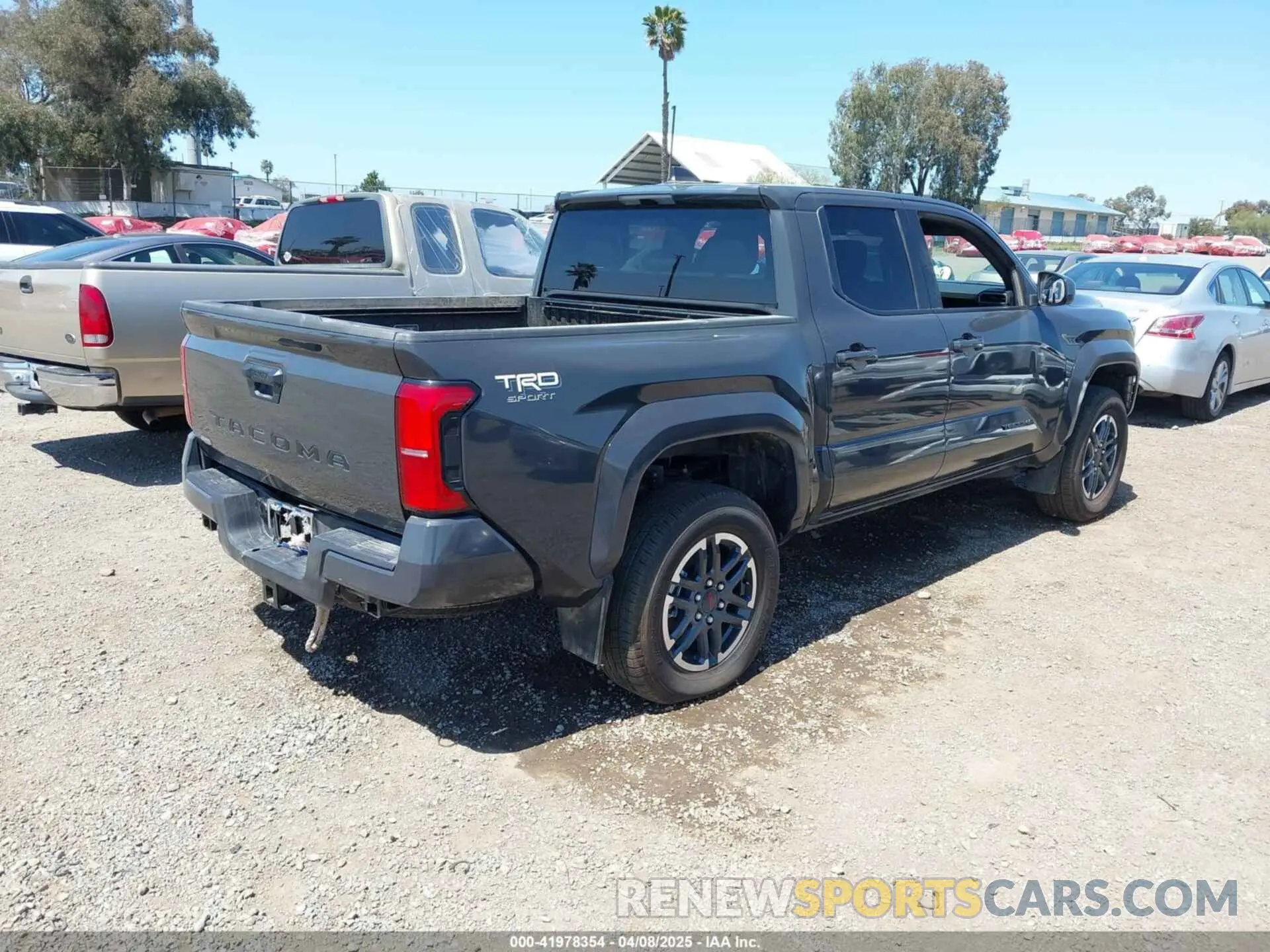 4 Фотография поврежденного автомобиля 3TMKB5FN6RM019245 TOYOTA TACOMA 2024