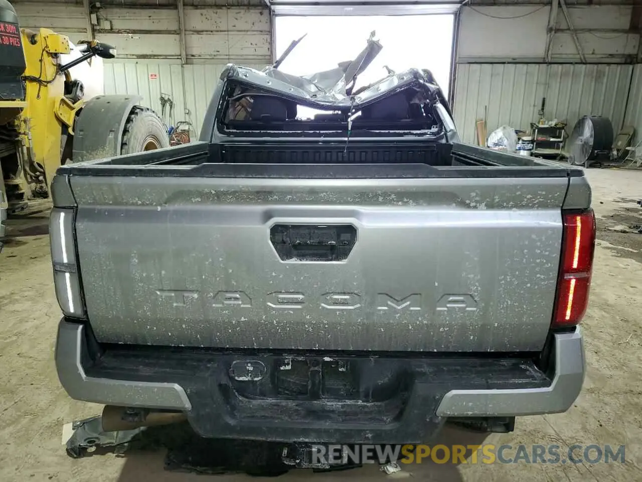 6 Фотография поврежденного автомобиля 3TMKB5FN8RM011258 TOYOTA TACOMA 2024