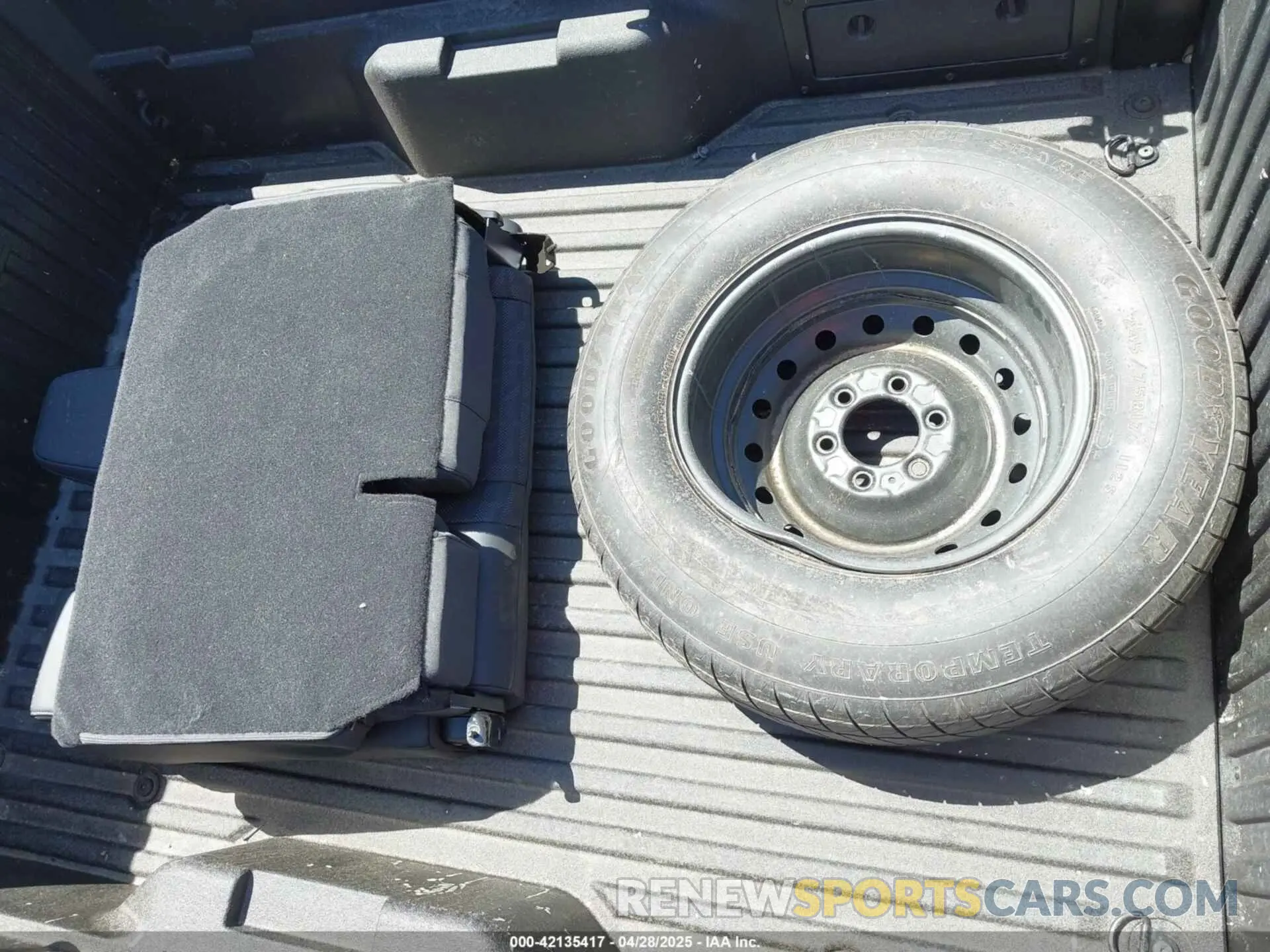 12 Фотография поврежденного автомобиля 3TMLB5FN4RM020737 TOYOTA TACOMA 2024