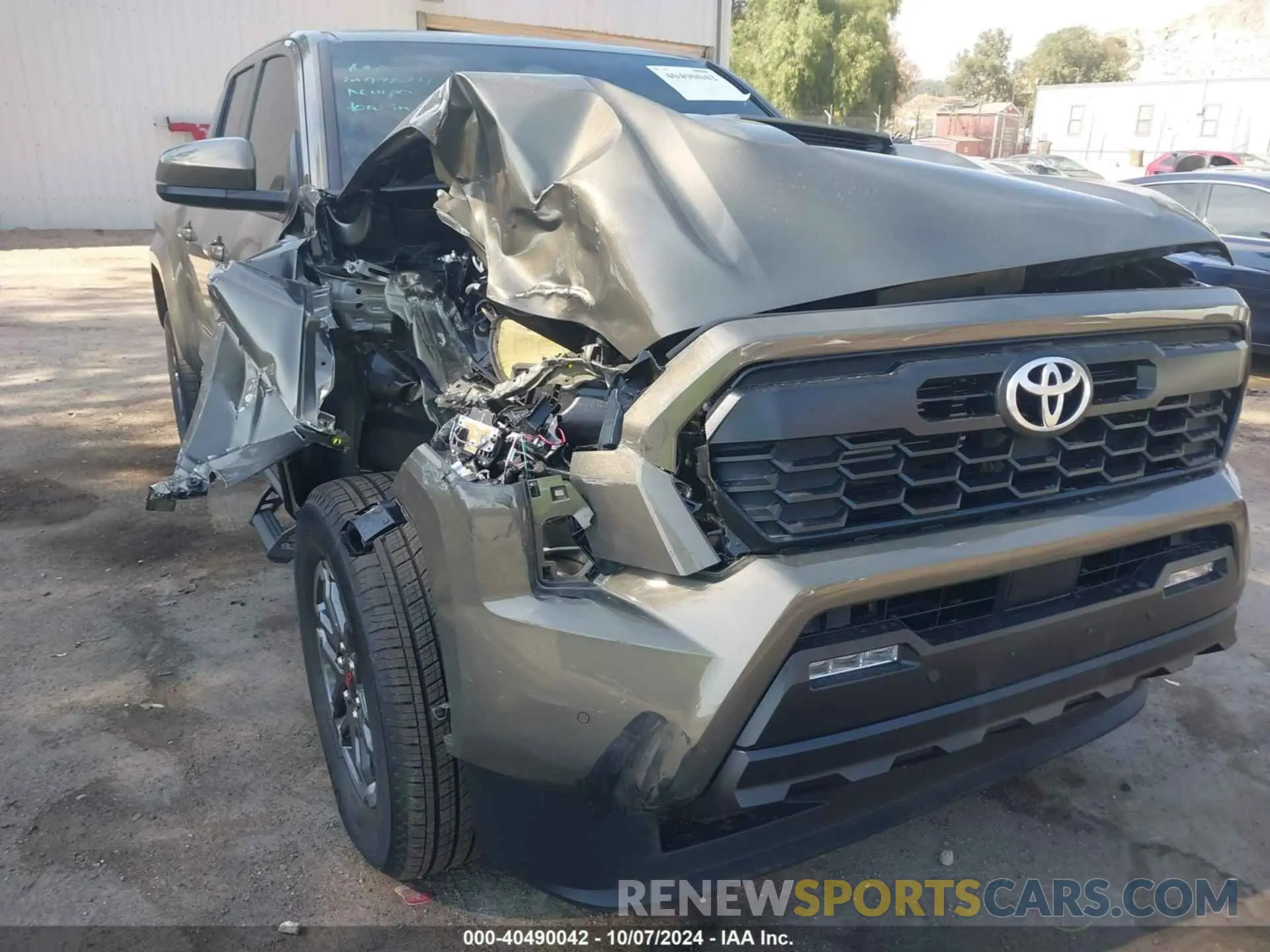 12 Photograph of a damaged car 3TMLB5JN1RM037325 TOYOTA TACOMA 2024