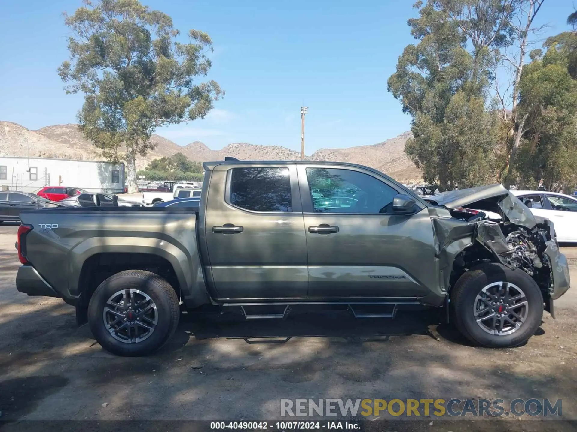 14 Photograph of a damaged car 3TMLB5JN1RM037325 TOYOTA TACOMA 2024