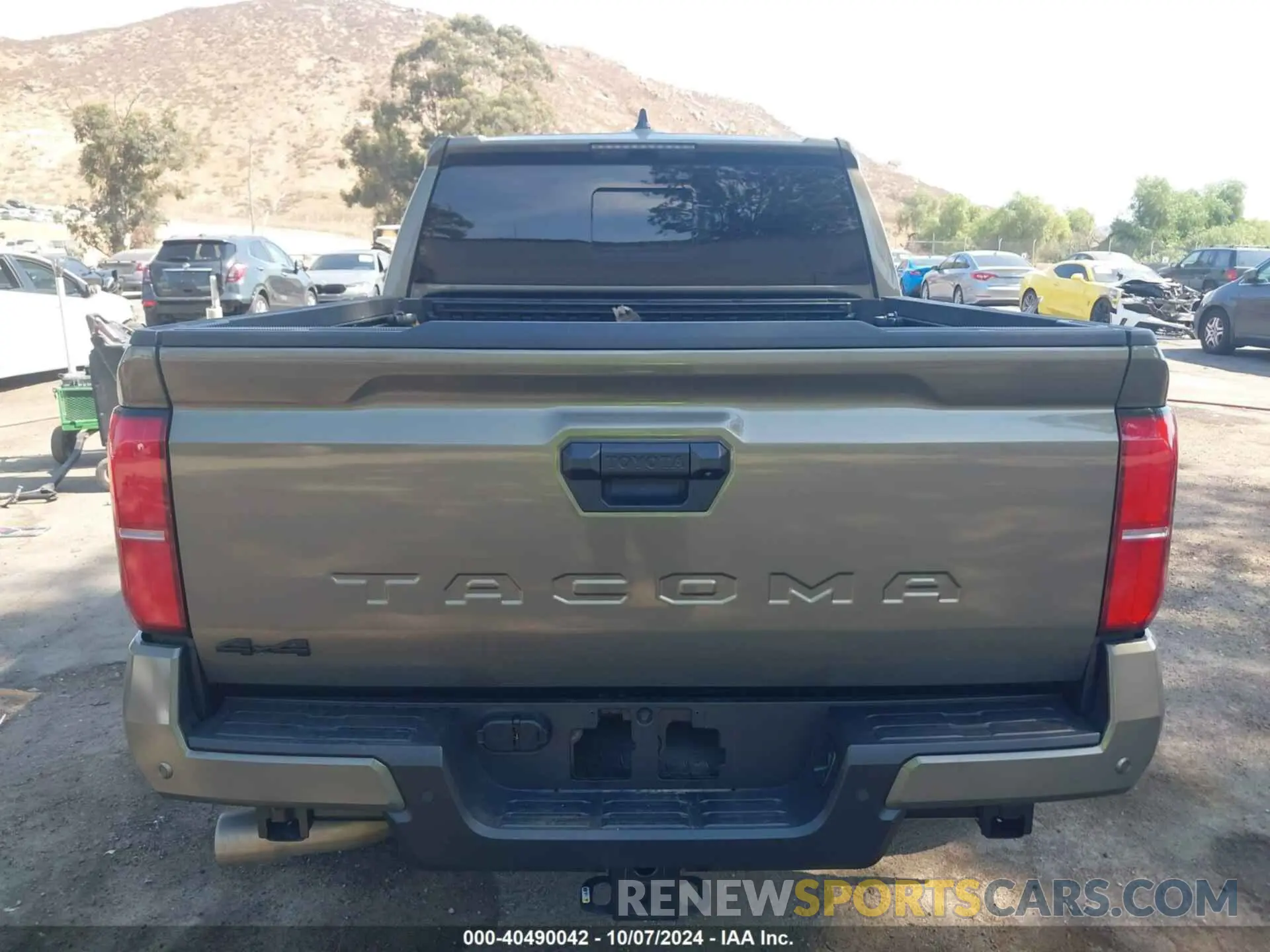 17 Photograph of a damaged car 3TMLB5JN1RM037325 TOYOTA TACOMA 2024