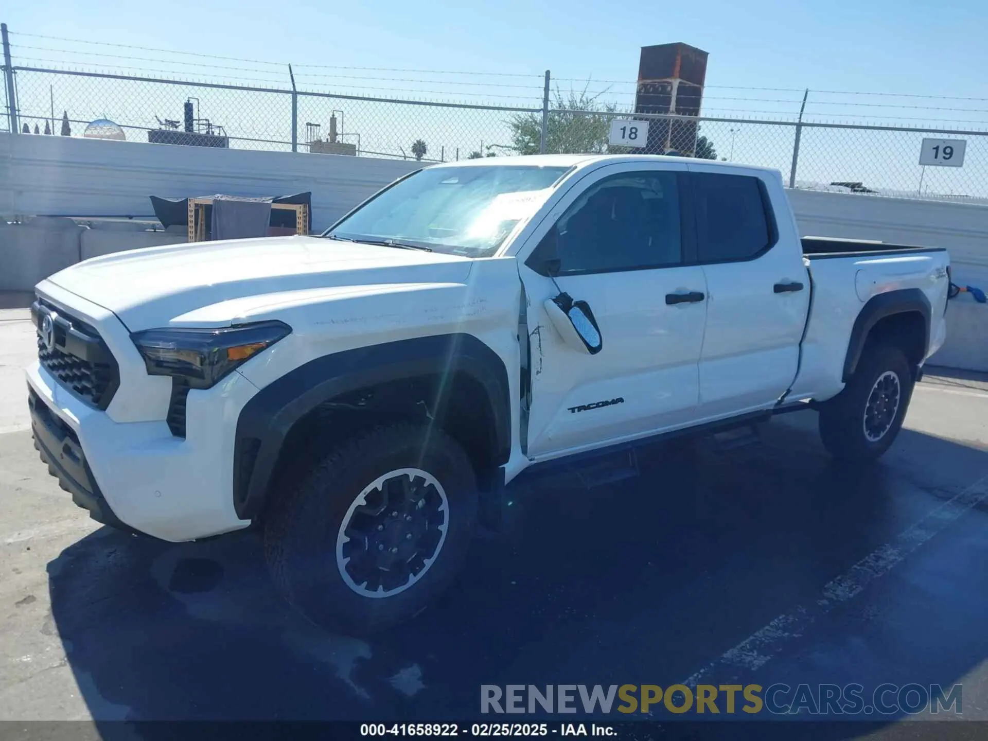 2 Фотография поврежденного автомобиля 3TMLB5JN1RM050446 TOYOTA TACOMA 2024