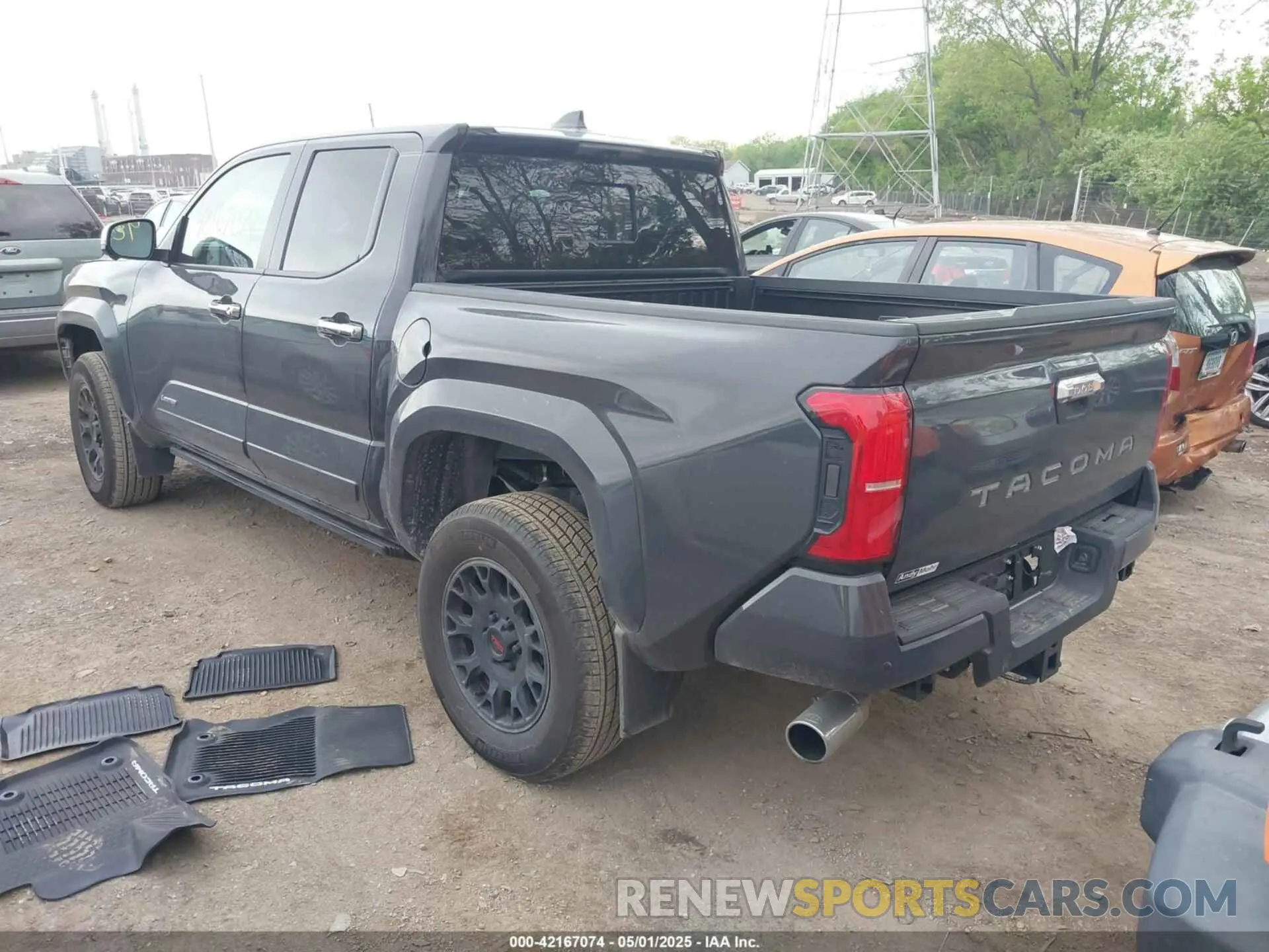 3 Фотография поврежденного автомобиля 3TMLB5JN2RM078465 TOYOTA TACOMA 2024