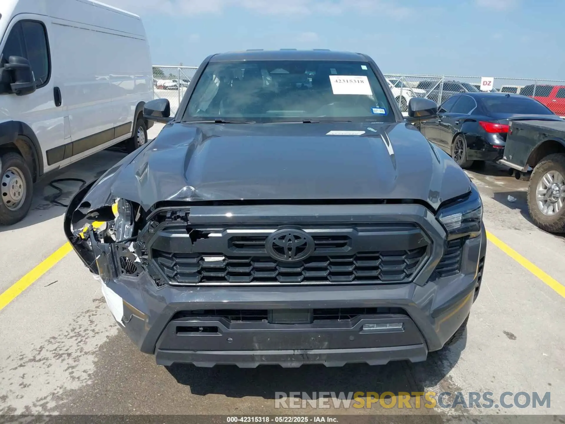 12 Фотография поврежденного автомобиля 3TMLB5JN3RM018694 TOYOTA TACOMA 2024