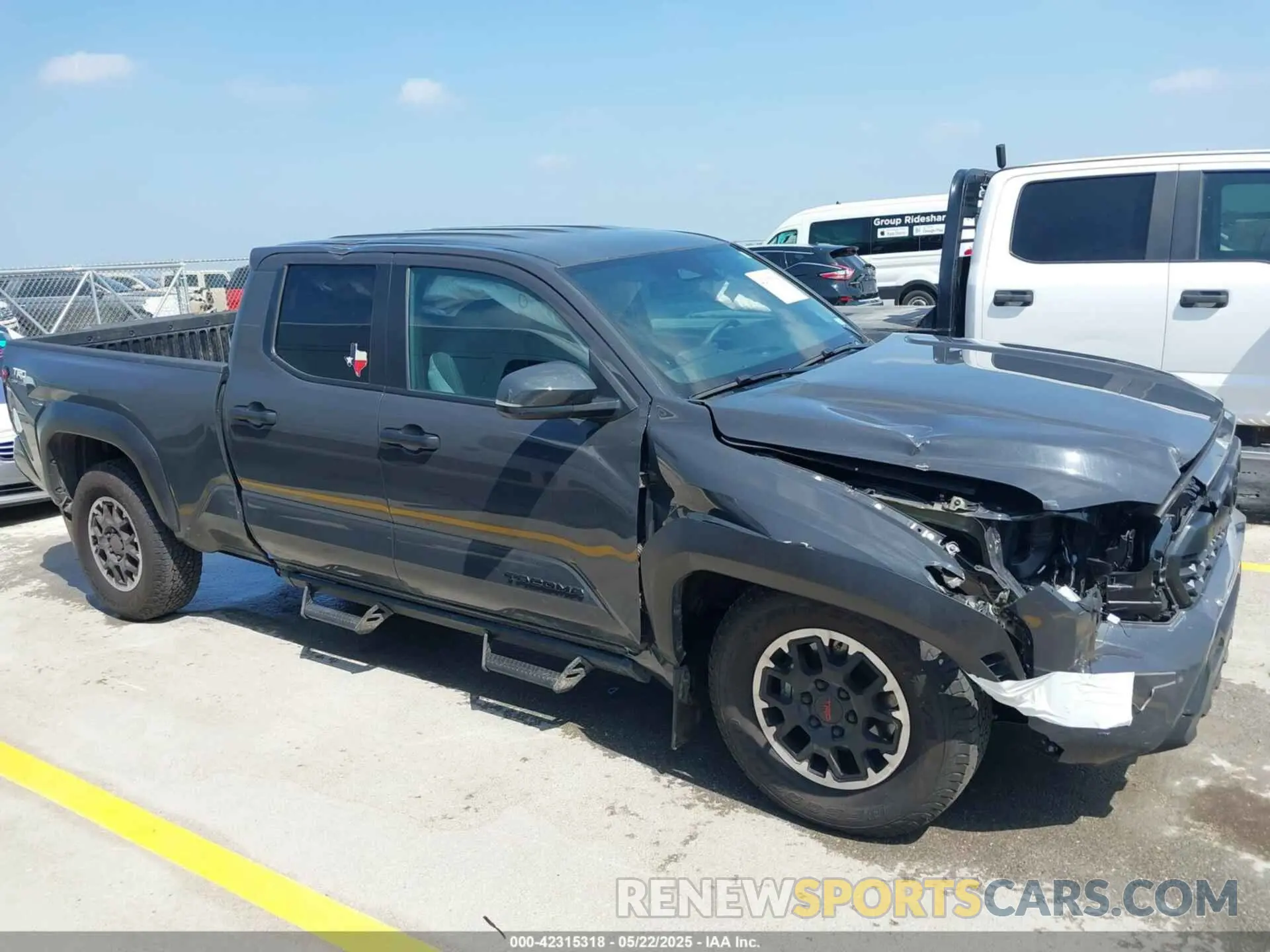 17 Фотография поврежденного автомобиля 3TMLB5JN3RM018694 TOYOTA TACOMA 2024
